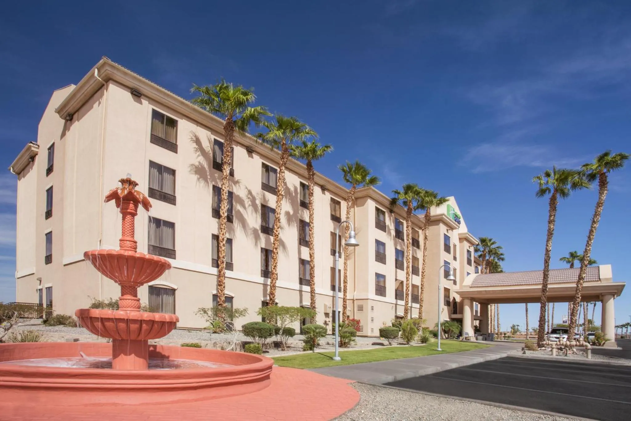 Property building in Holiday Inn Express Hotel & Suites Yuma by IHG