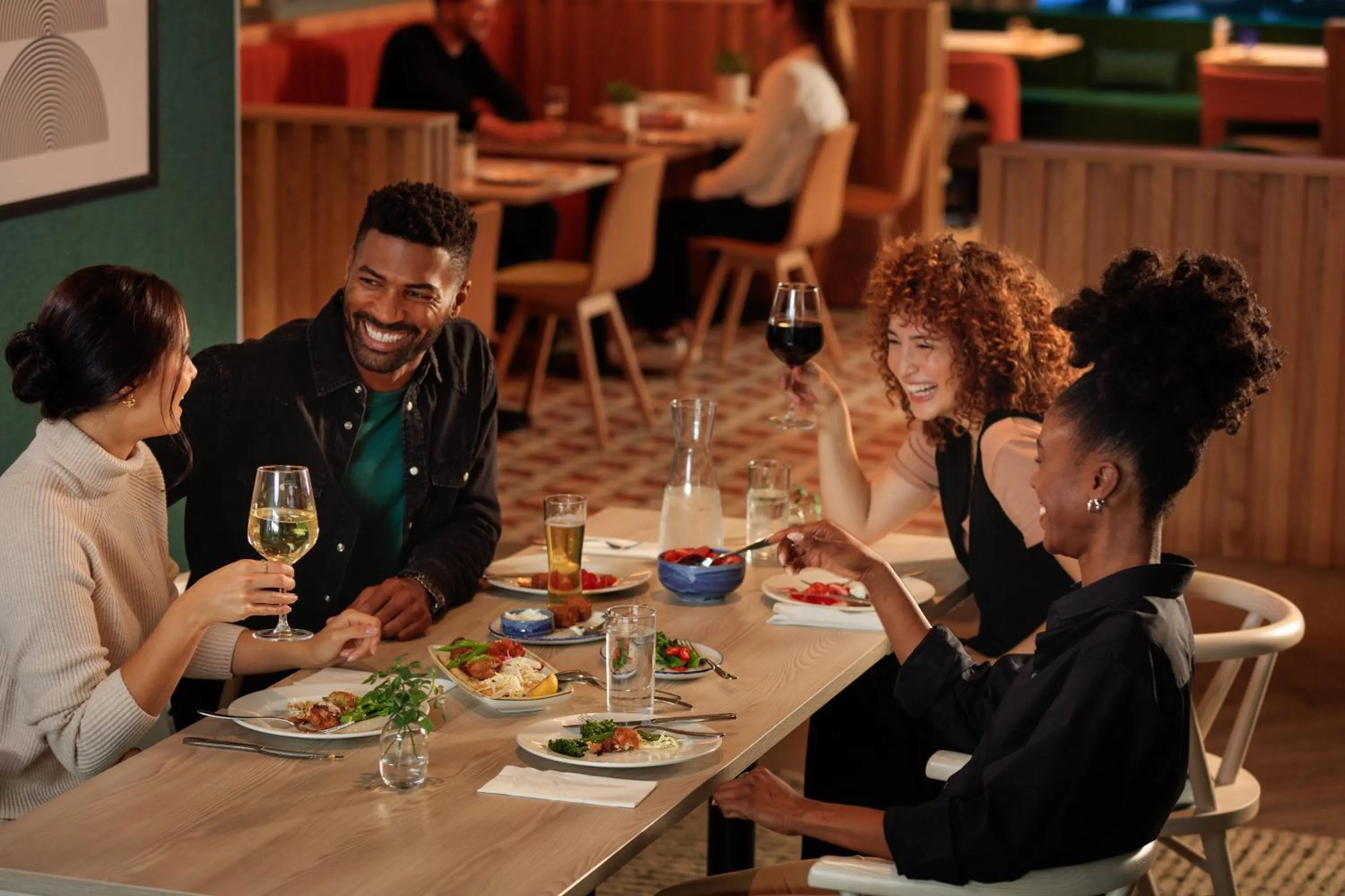 Restaurant/places to eat in Holiday Inn Chicago Midway Airport S by IHG