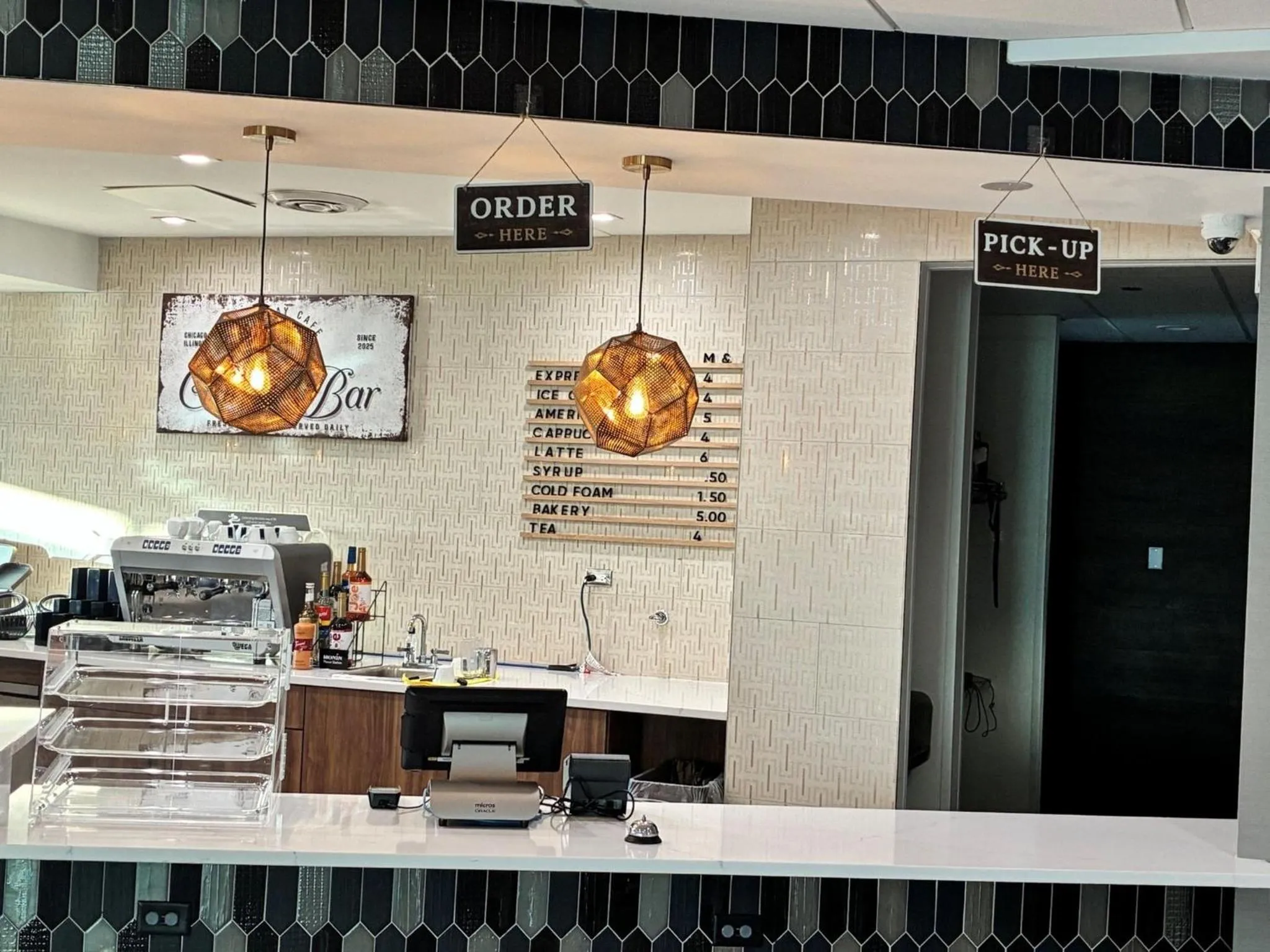 Restaurant/places to eat in Holiday Inn Chicago Midway Airport S by IHG