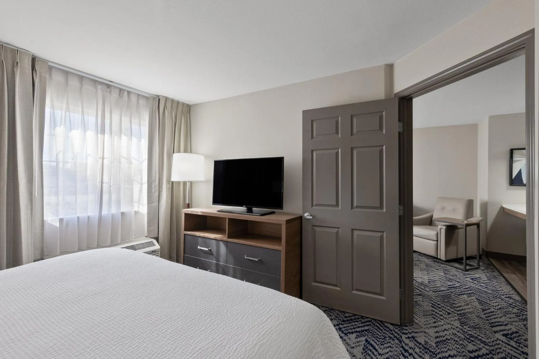 Photo of the whole room, Bed in Candlewood Suites Yuma by IHG