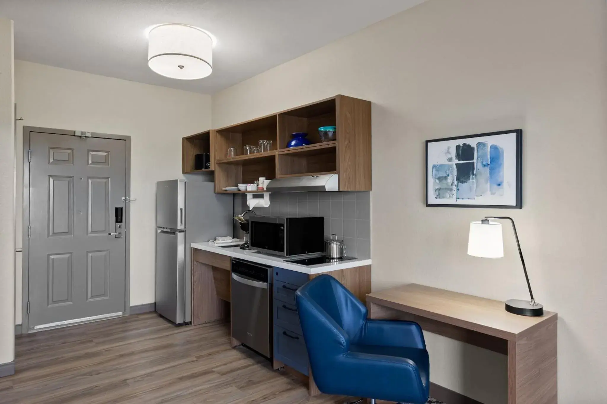 One Bedroom Suite with One Queen Bed in Candlewood Suites Yuma by IHG One Bedroom Suite with One Queen Bed in Candlewood Suites Yuma by IHG