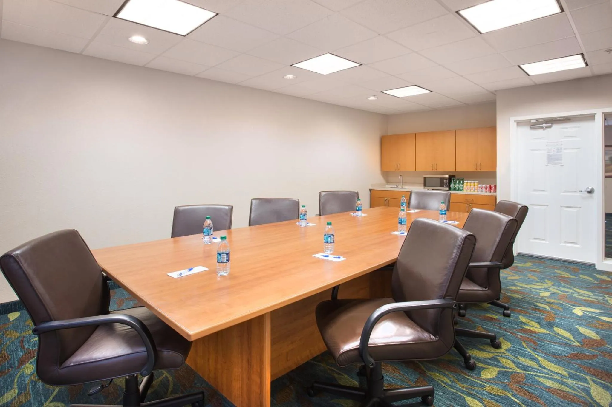 Meeting/conference room in Candlewood Suites Yuma by IHG