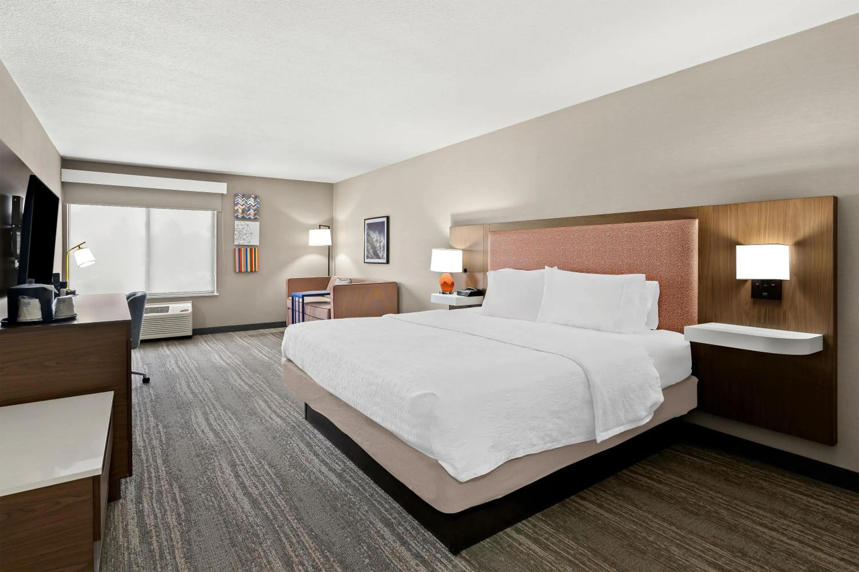 Bed in Hampton Inn Provo