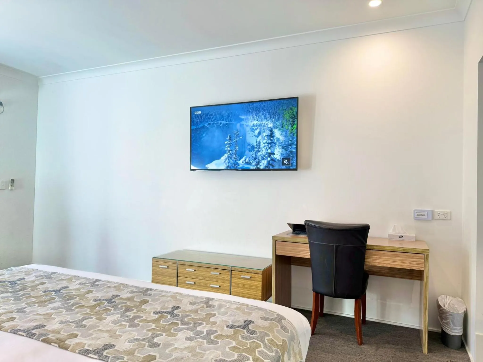 Bedroom, Bed in Albury Paddlesteamer