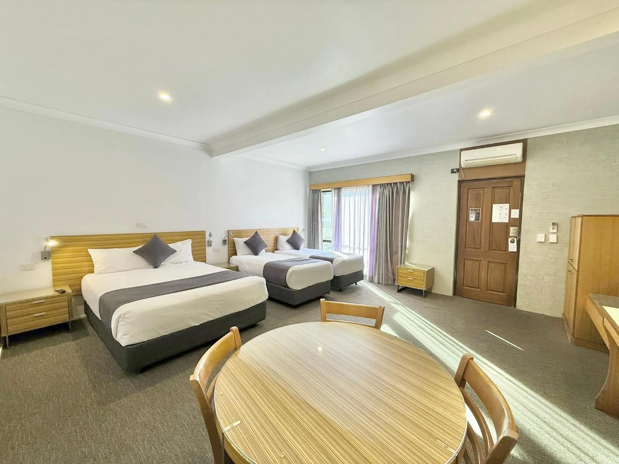 Bedroom, Bed in Albury Paddlesteamer