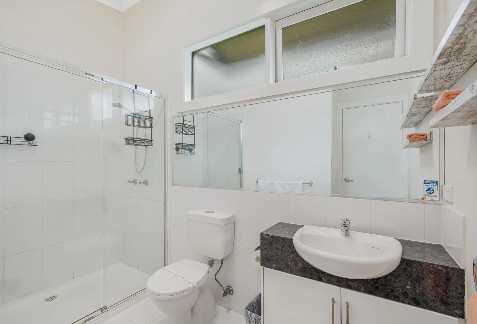 Shower in Horizon Holiday Apartments