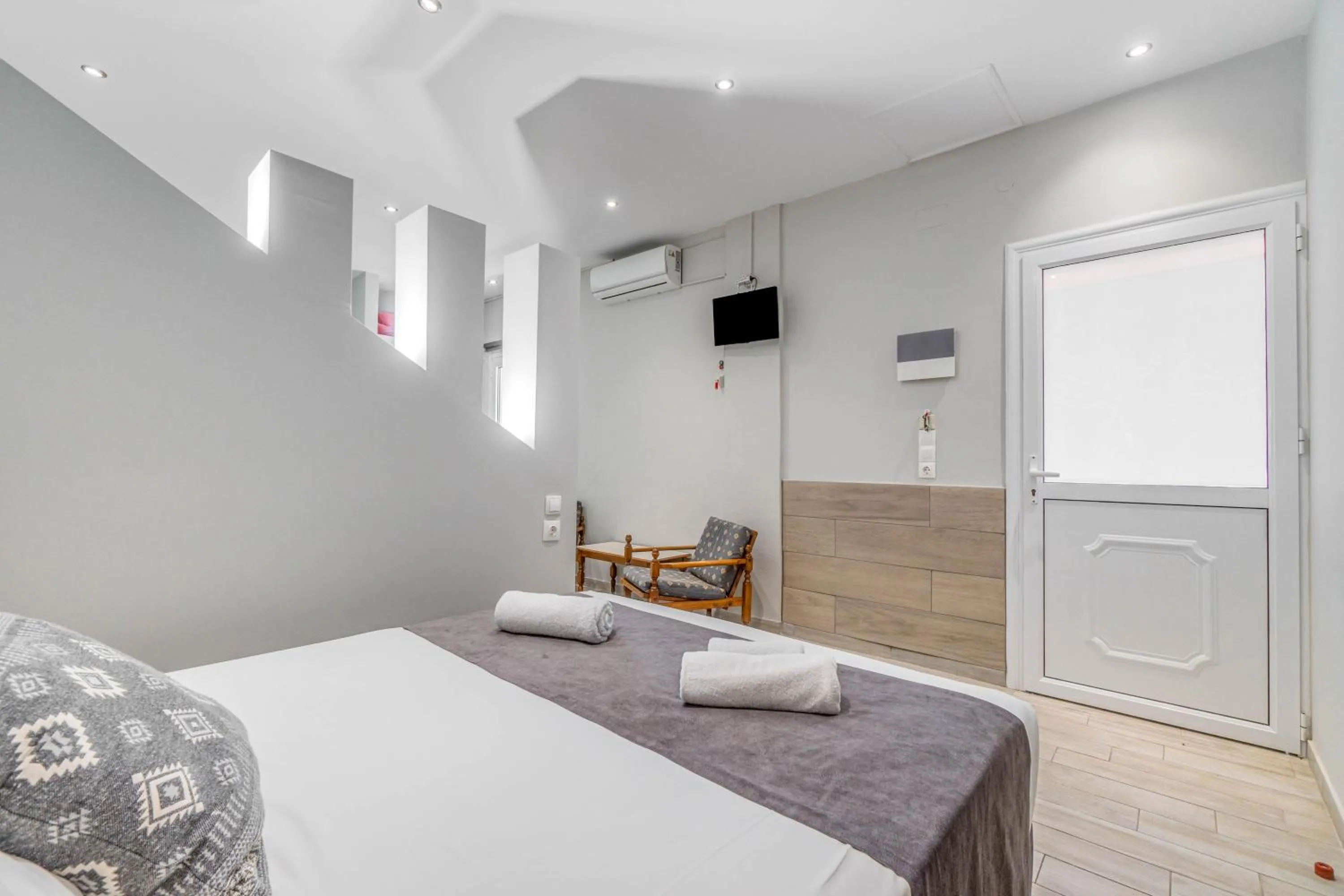 Photo of the whole room, Bed in Angela Hotel & Apartments