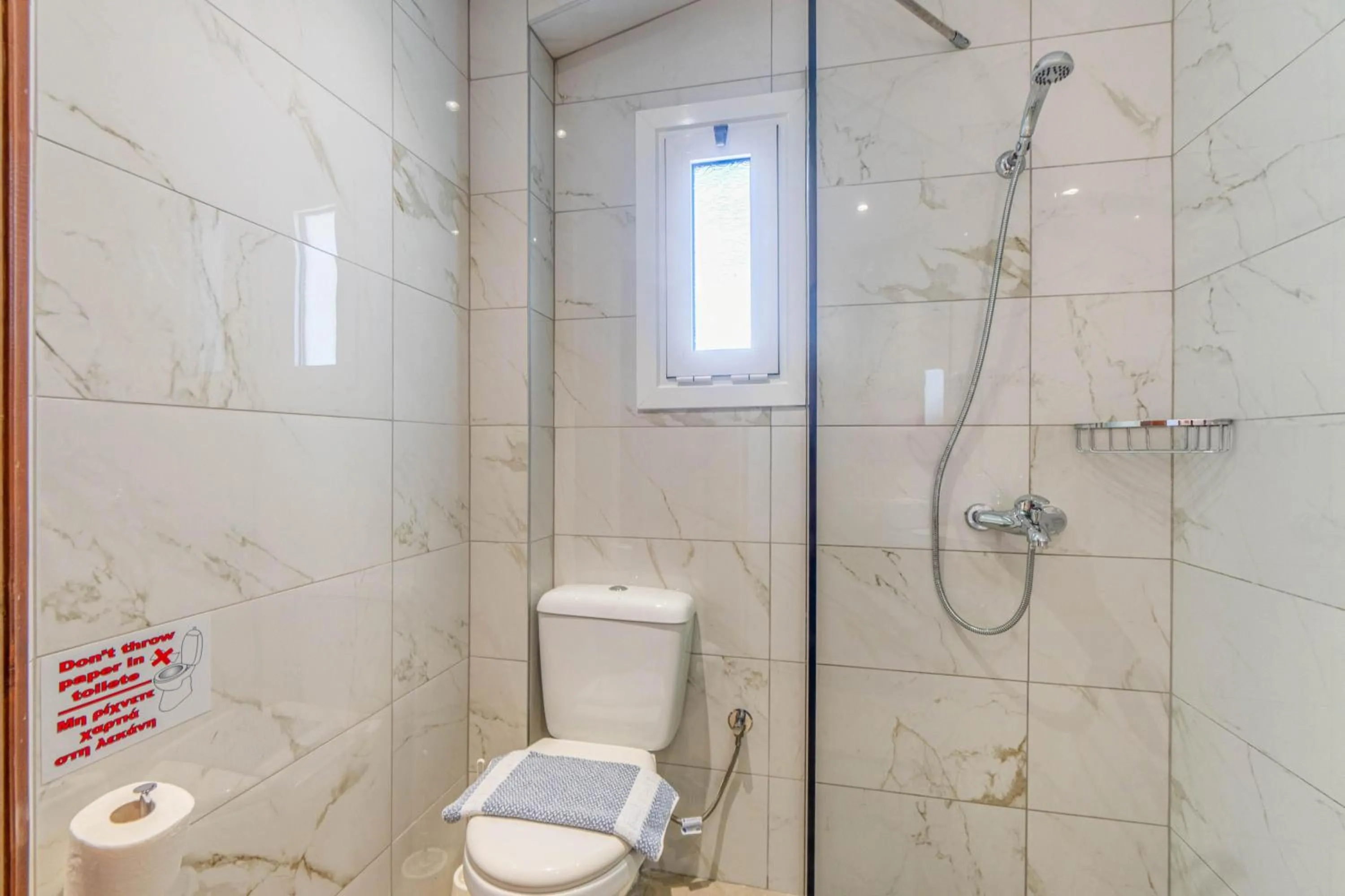 Bathroom in Angela Hotel & Apartments