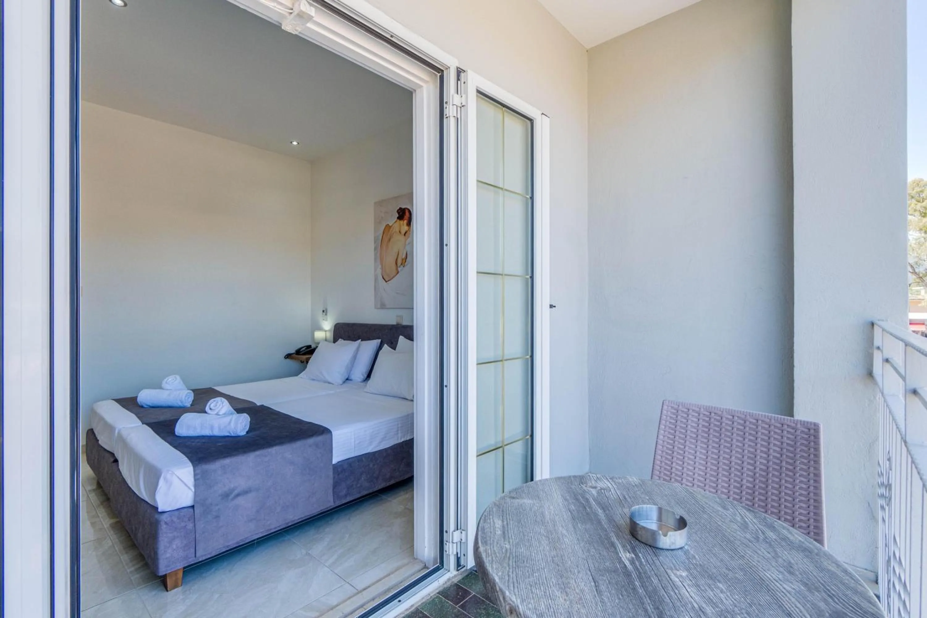 Bathroom, Bed in Angela Hotel & Apartments