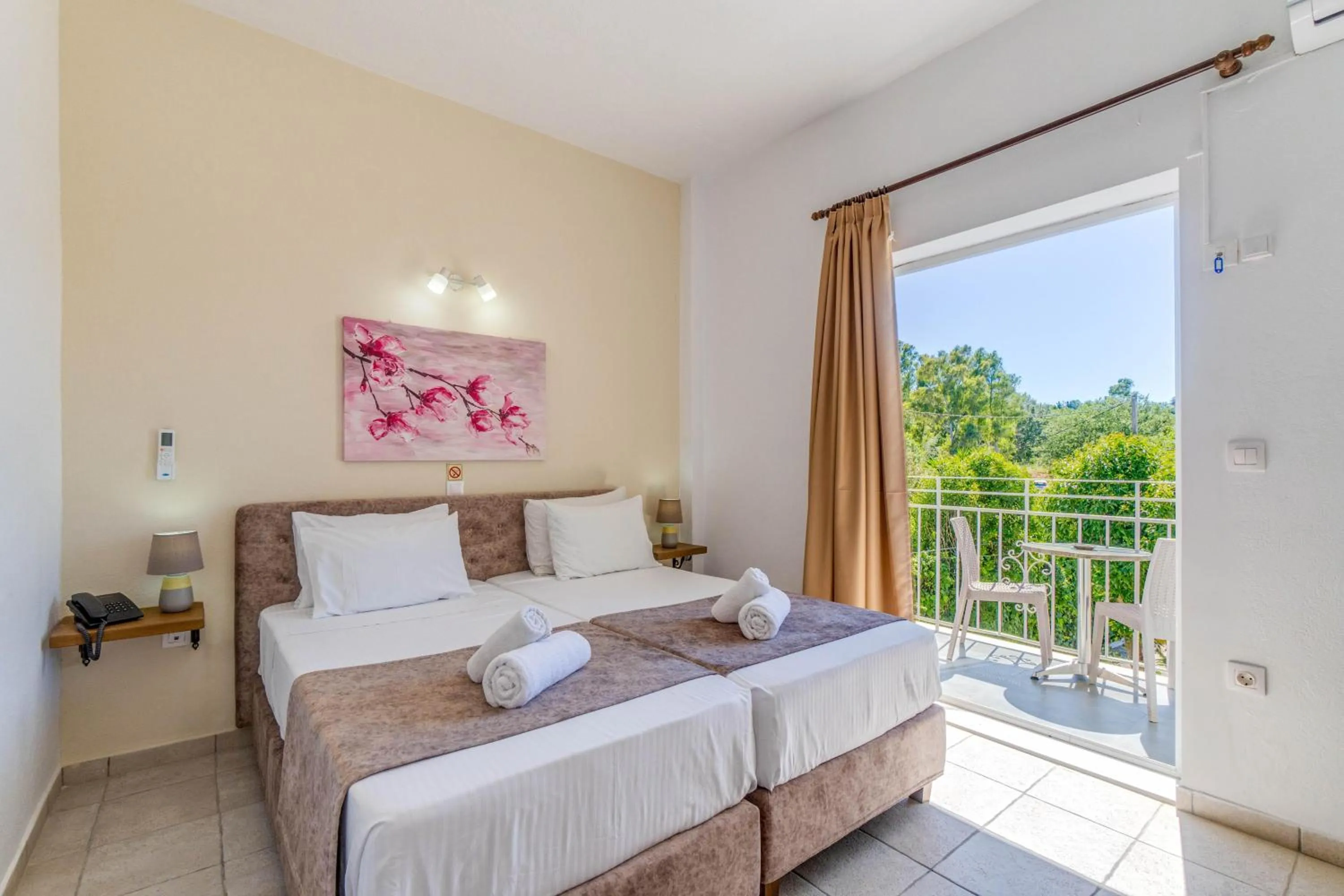 Photo of the whole room, Bed in Angela Hotel & Apartments