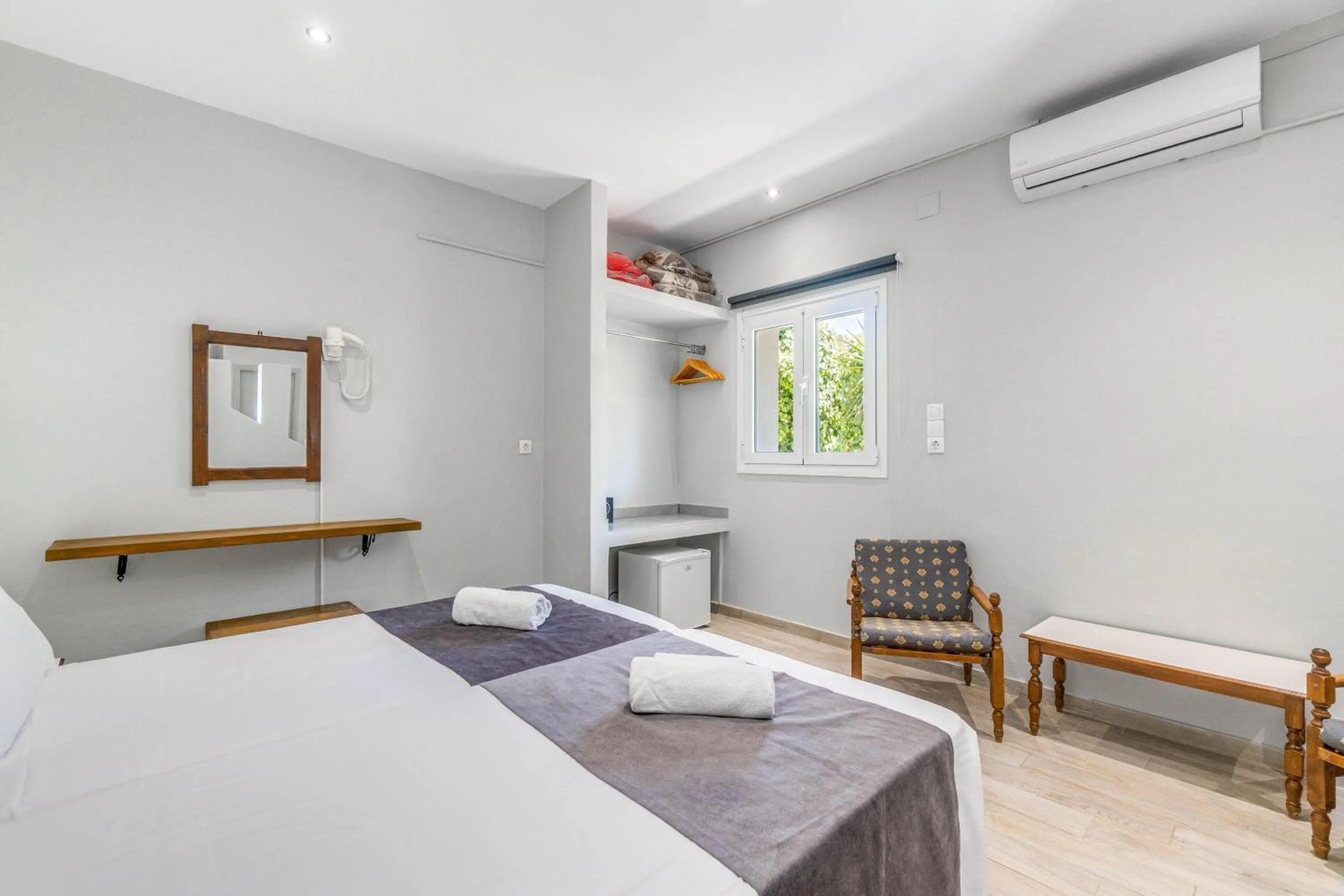 Photo of the whole room, Bed in Angela Hotel & Apartments