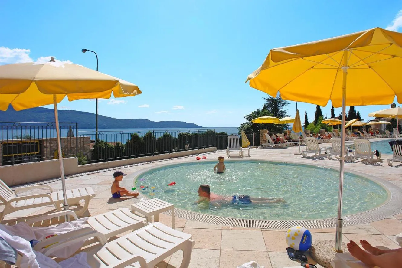 Day in Residence Borgo Dei Limoni - Appartamenti con Garage