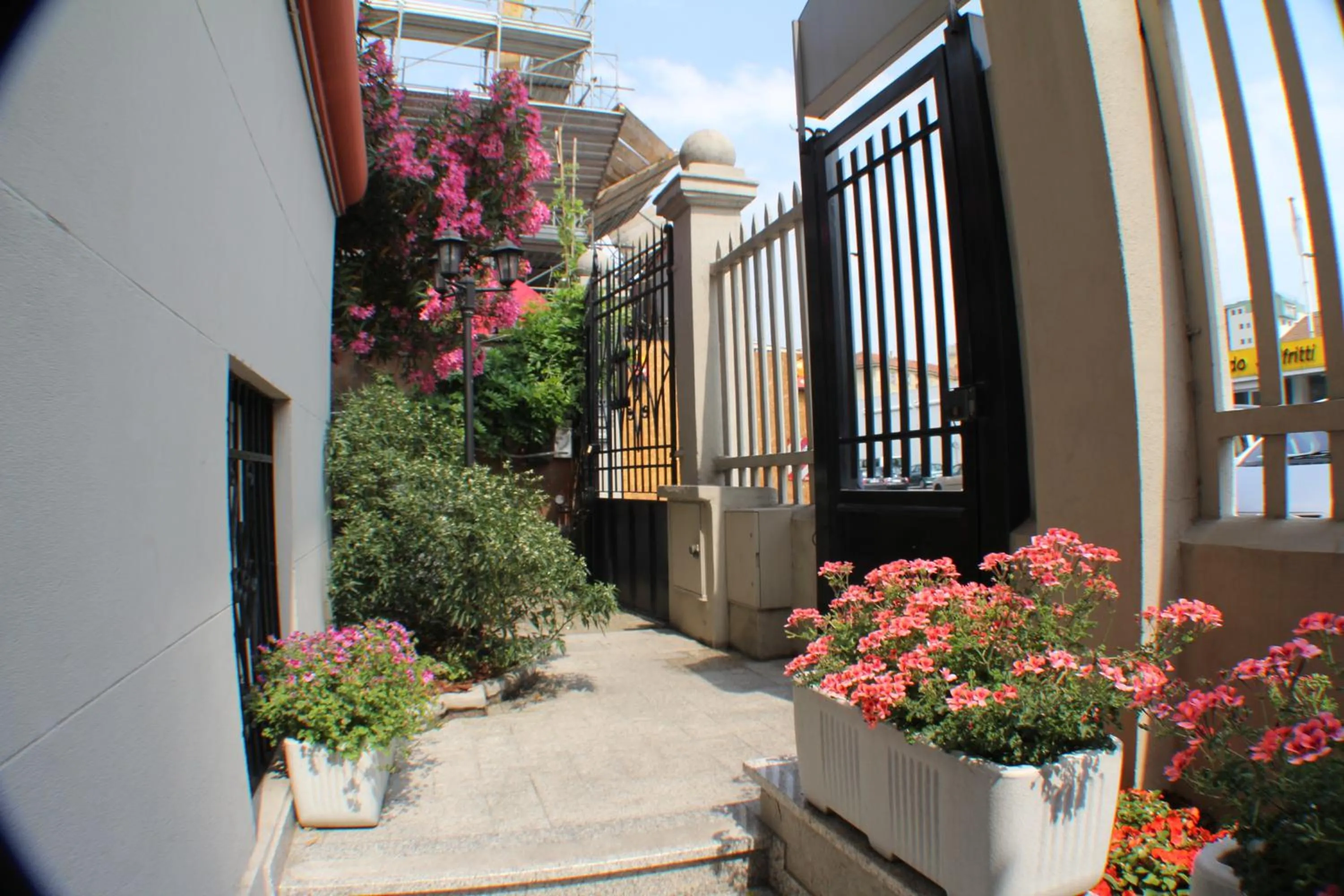 Garden in Hotel Brenta Milano