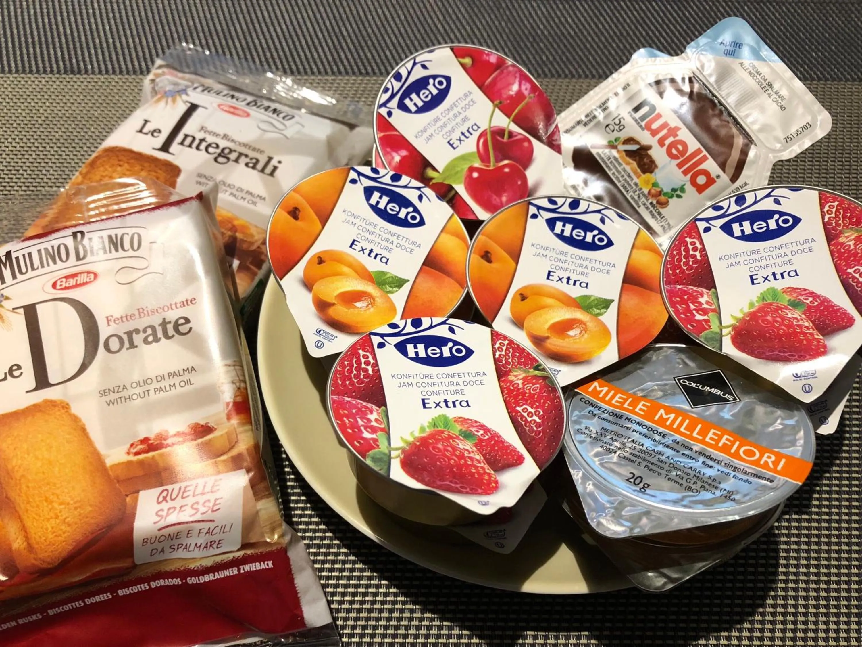 Breakfast in Hotel Brenta Milano