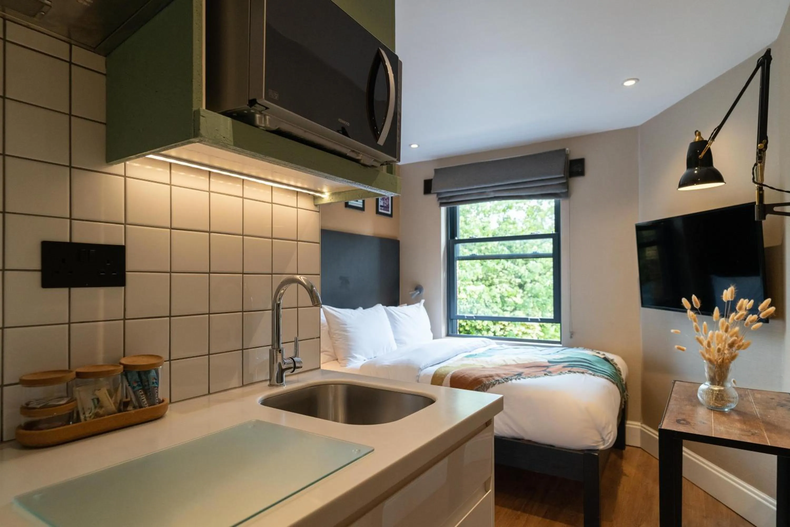 Kitchen or kitchenette, Bed in room2 London Hammersmith Townhouse