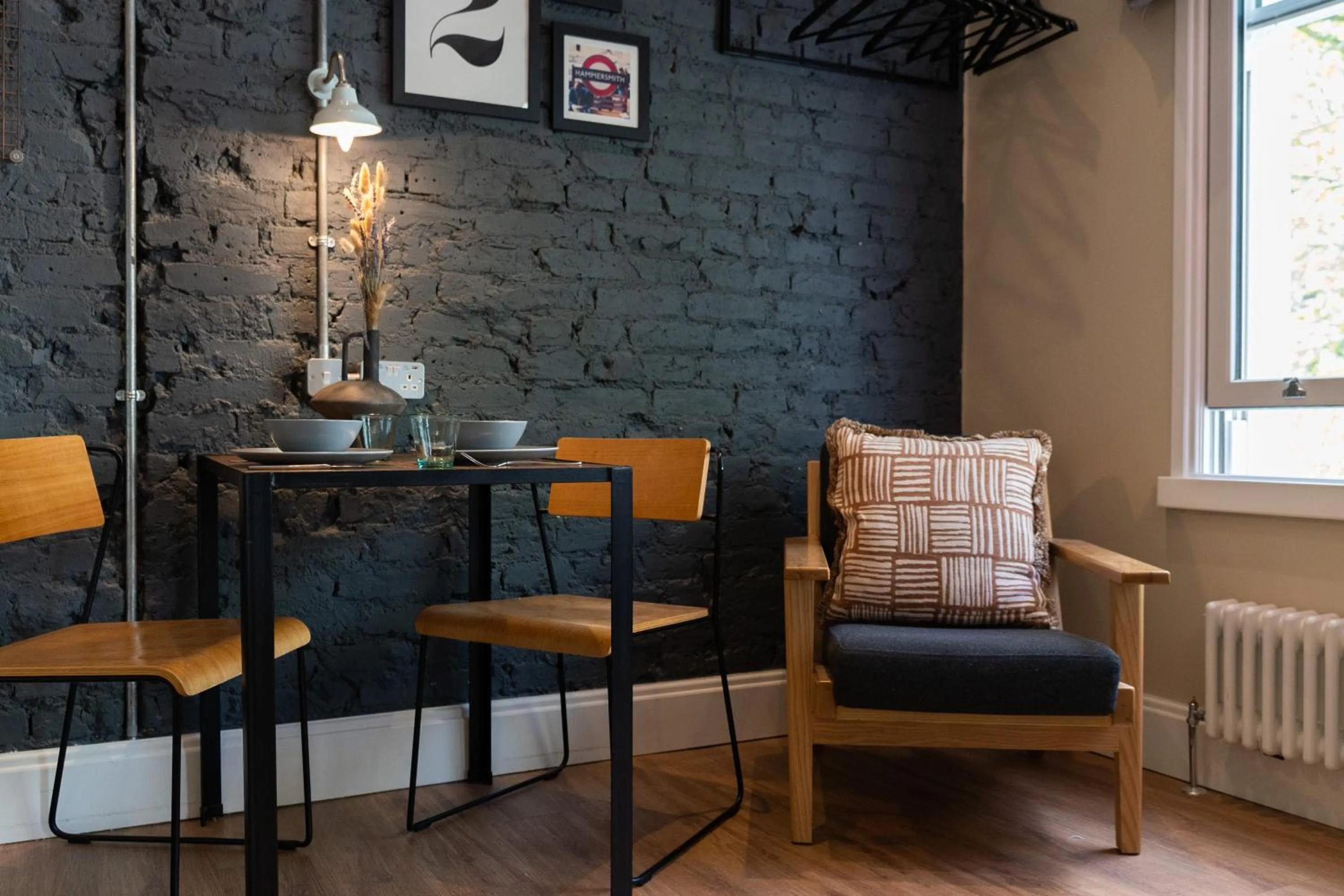 Dining area in room2 London Hammersmith Townhouse