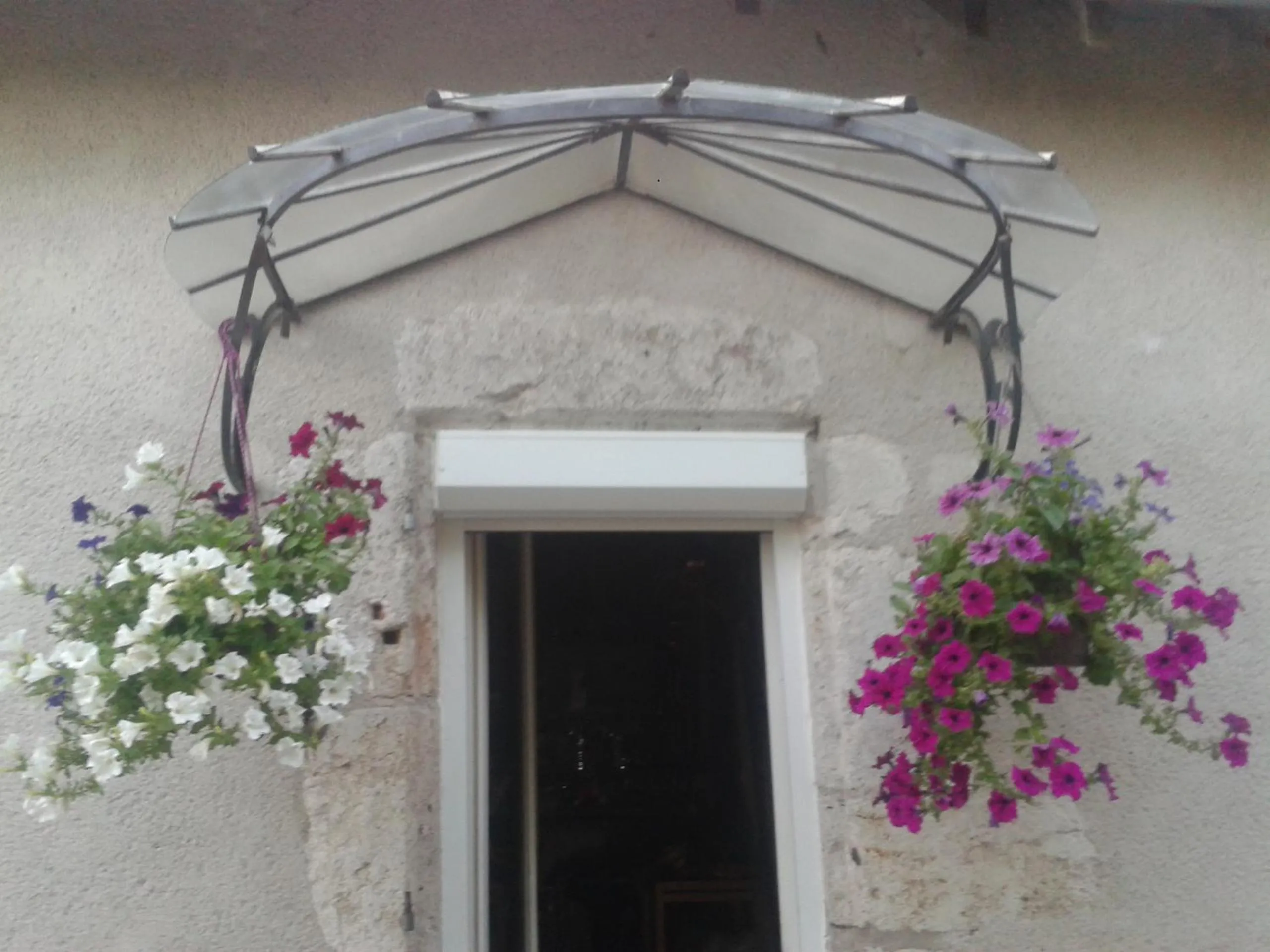 Facade/entrance in Les rouches