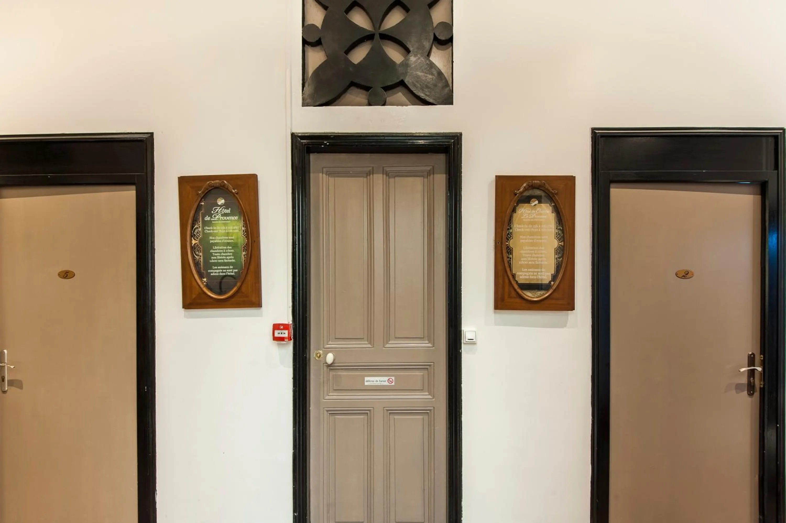 Area and facilities in Hôtel de Charme Le Provence