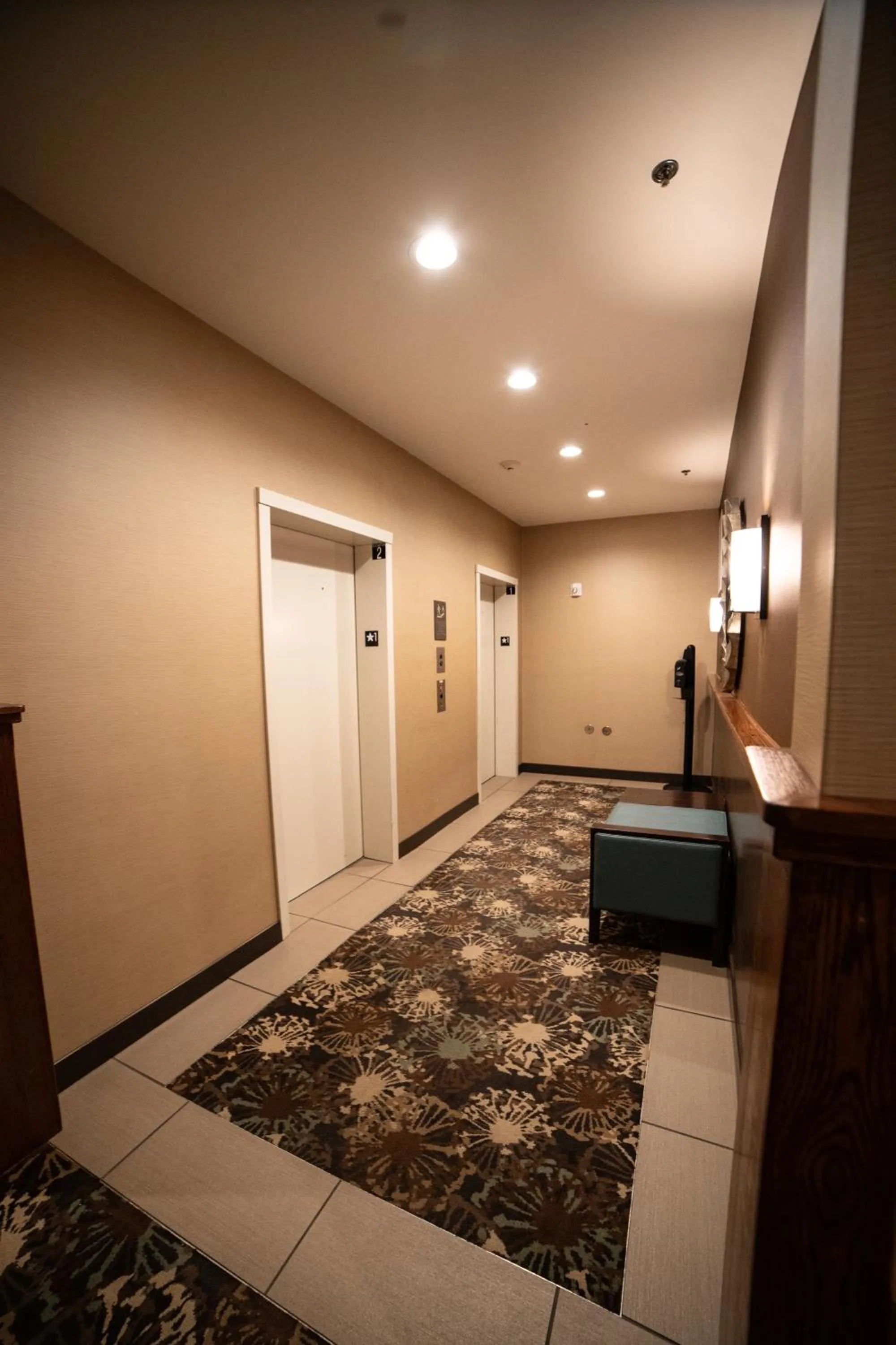 Property building in Comfort Suites University Brookings
