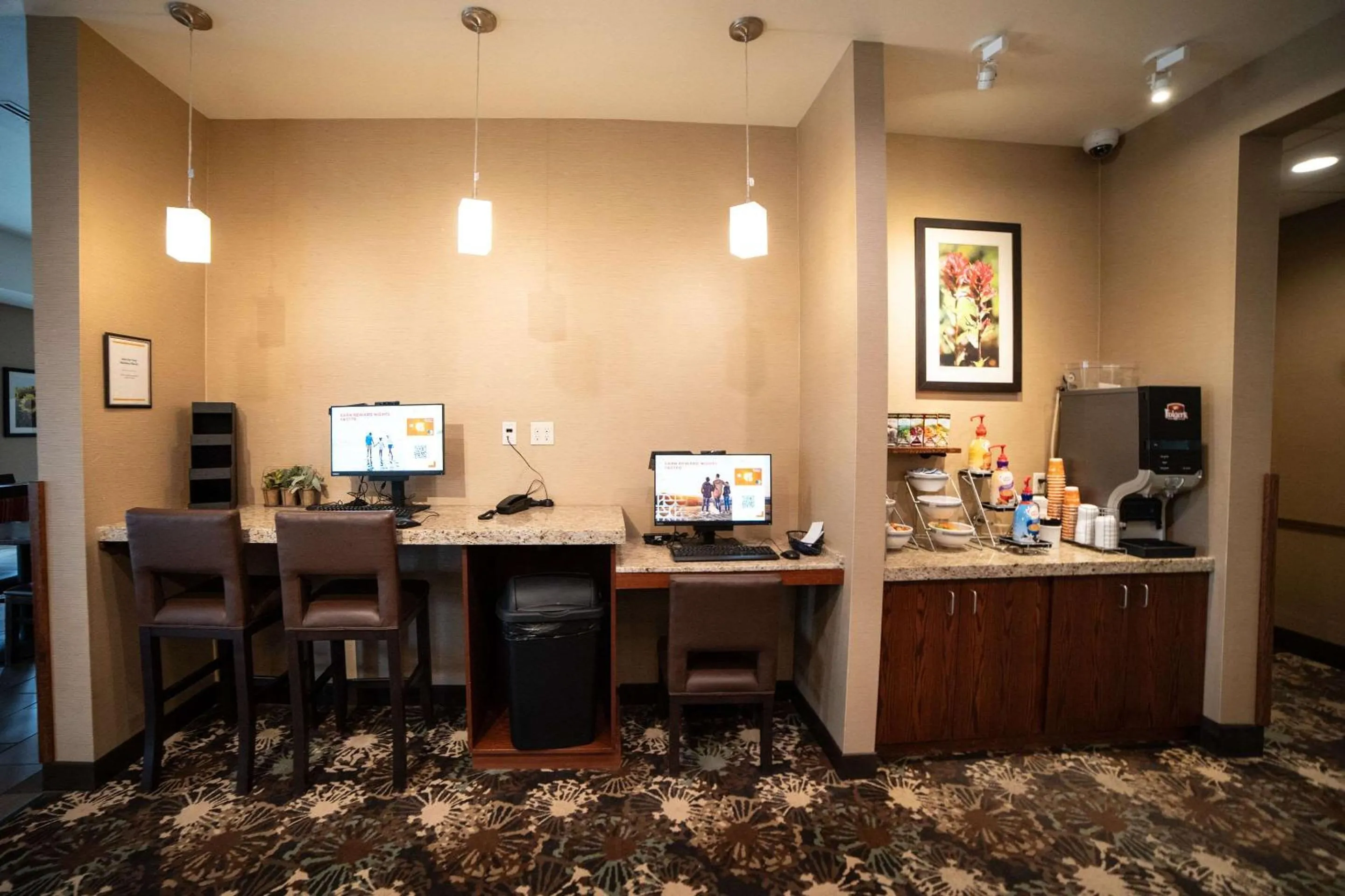 Business facilities in Comfort Suites University Brookings