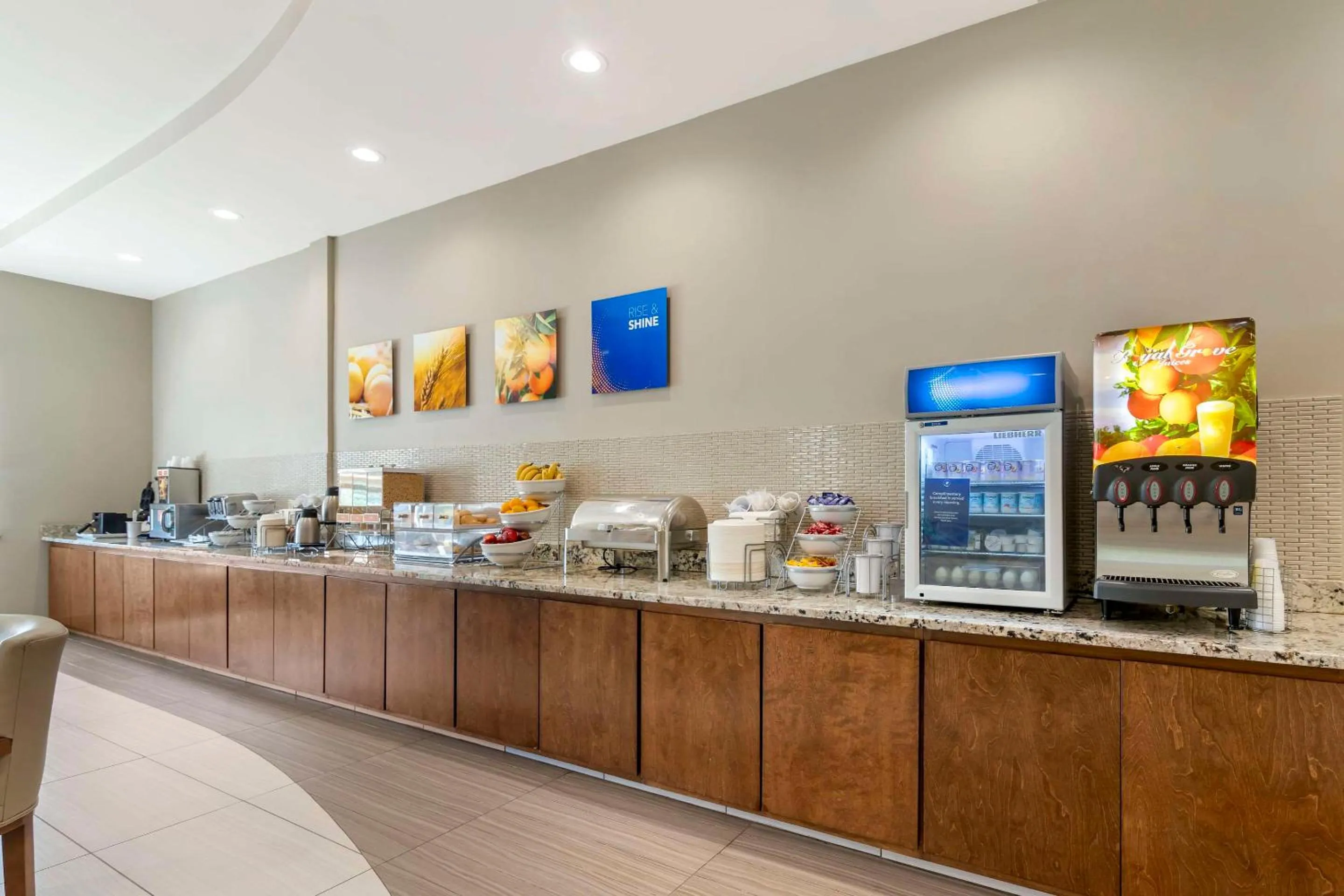 Breakfast in Comfort Inn & Suites Valdosta I-75