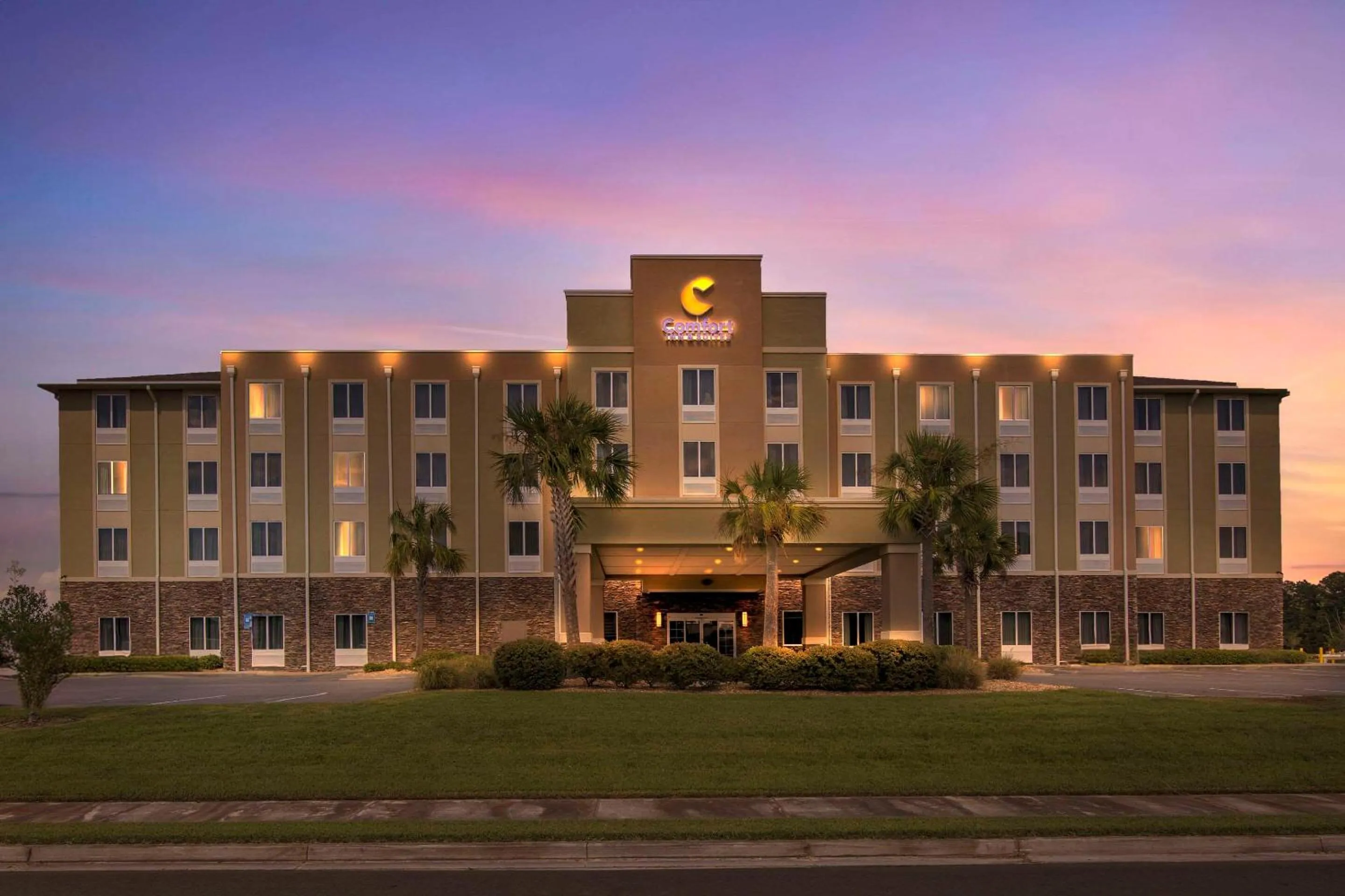 Property building in Comfort Inn & Suites Valdosta I-75