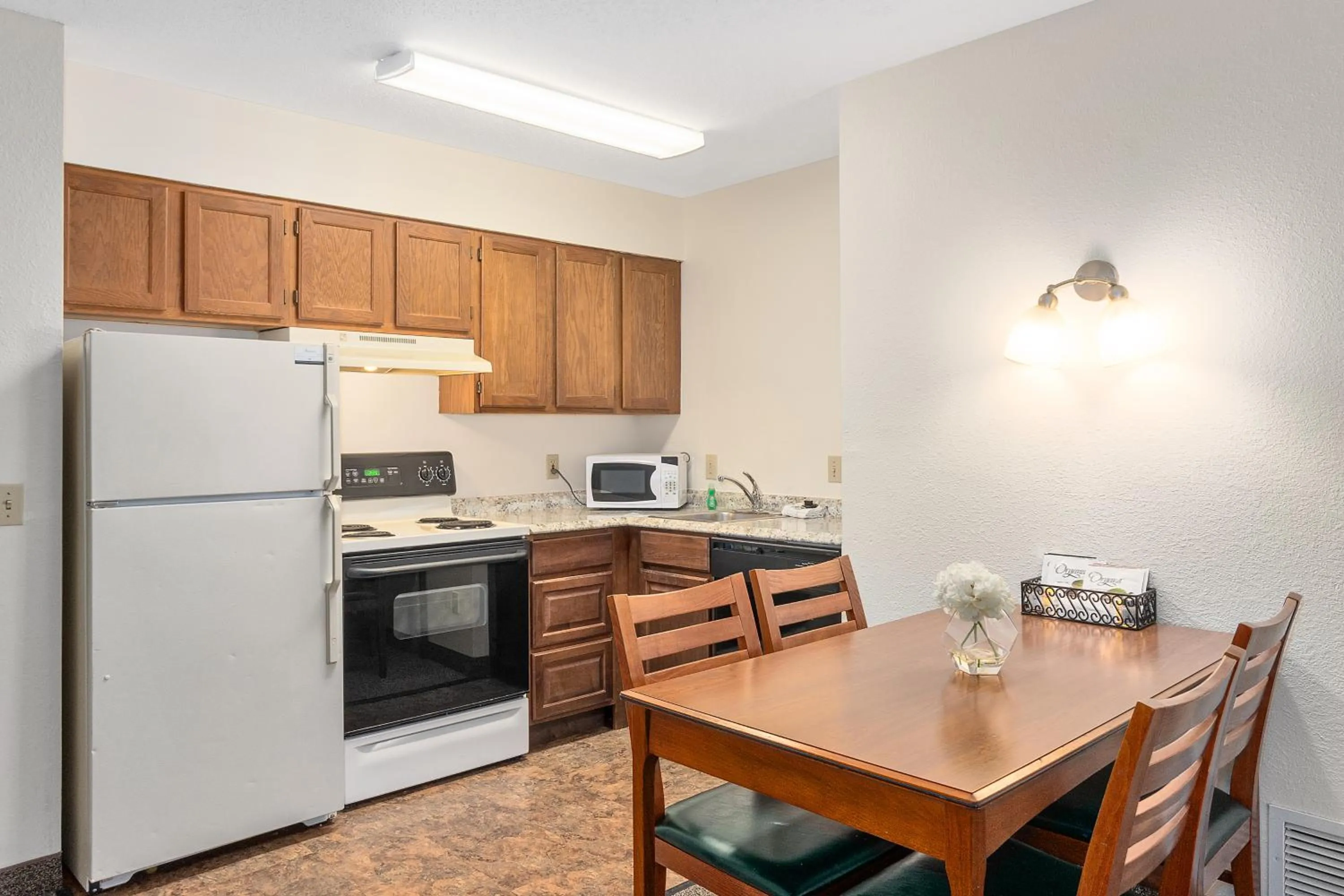 Dining area in Residences at Daniel Webster