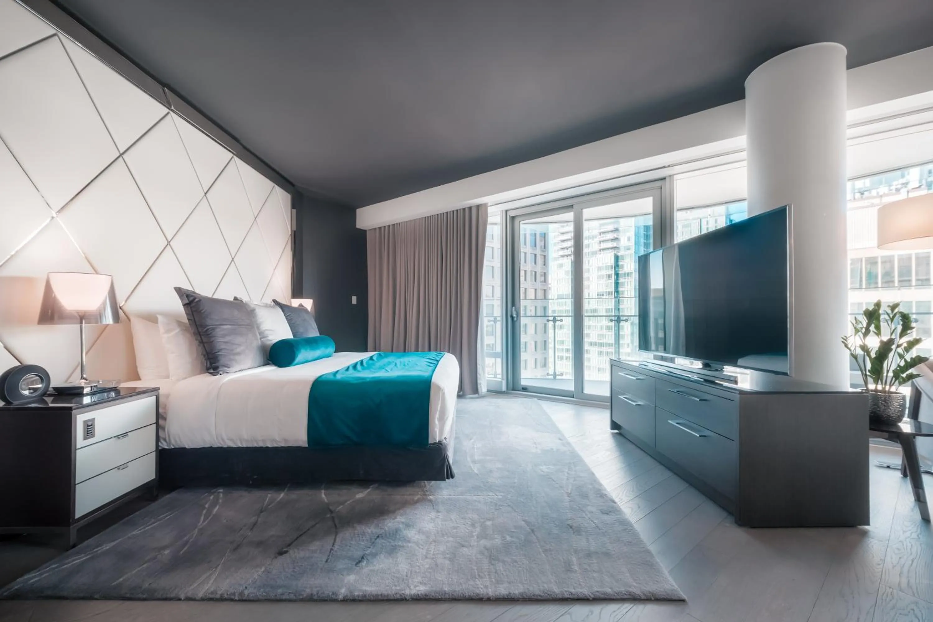 Photo of the whole room, Bed in Paradox Vancouver