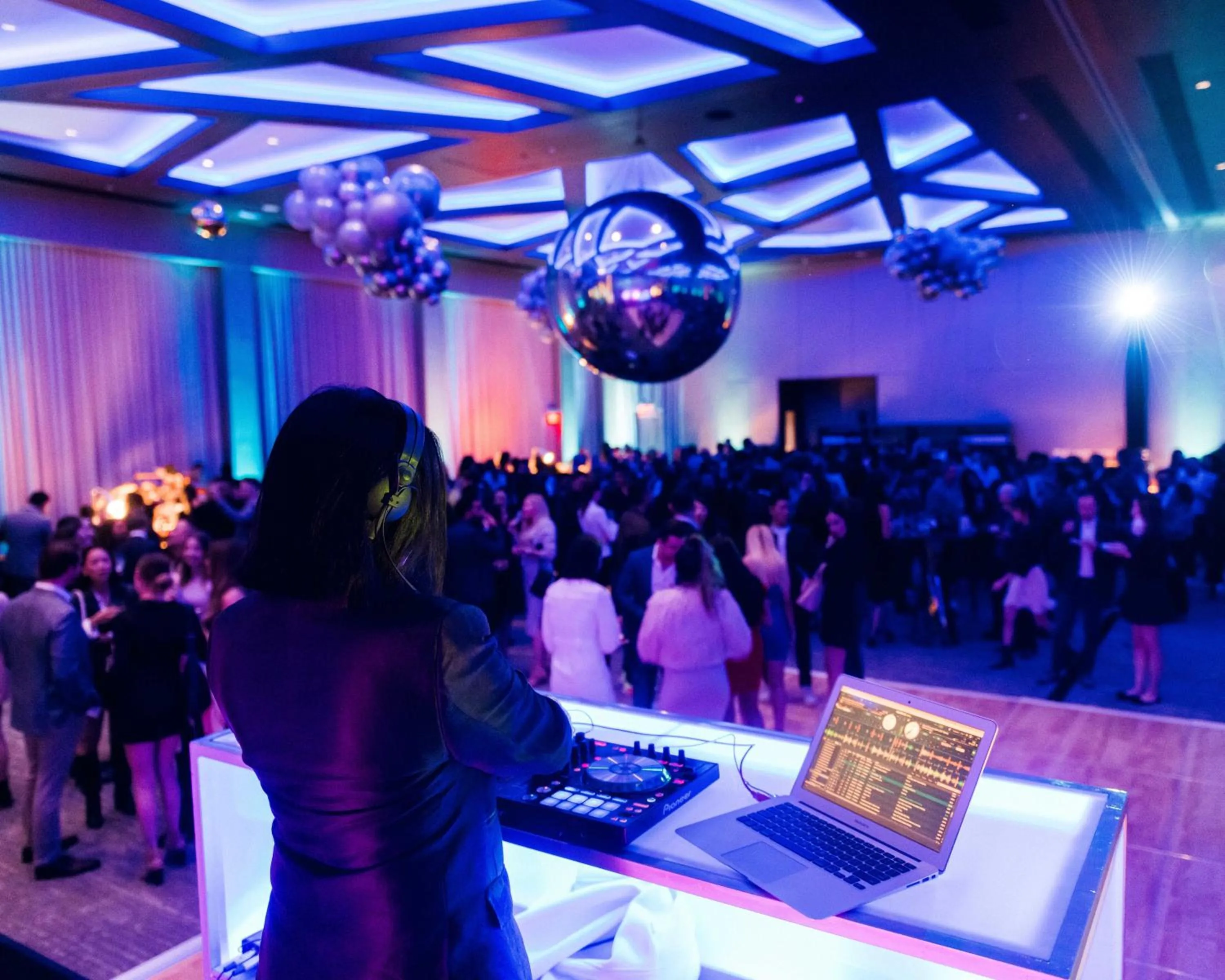 Meeting/conference room in Paradox Vancouver