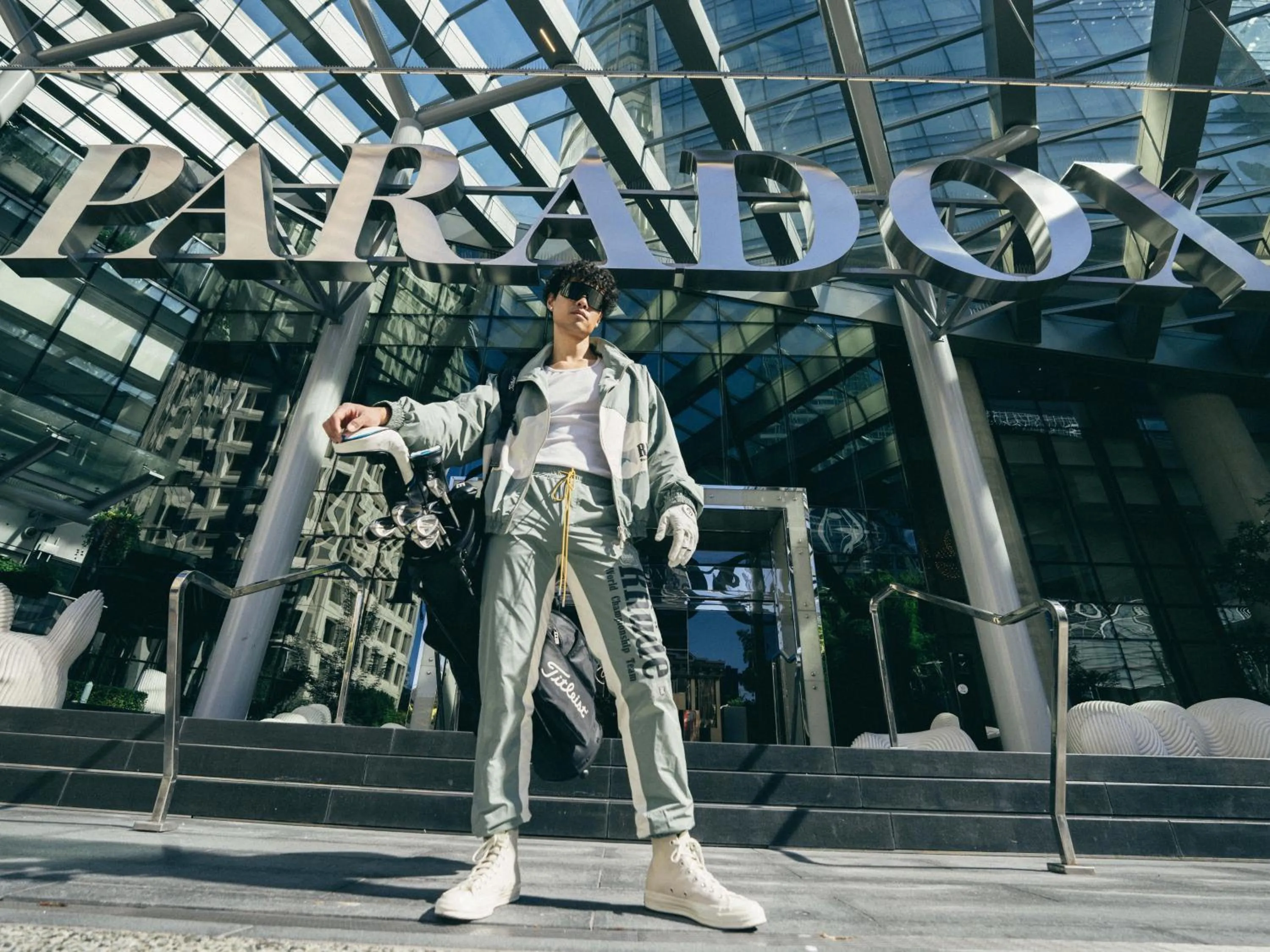 Facade/entrance in Paradox Vancouver