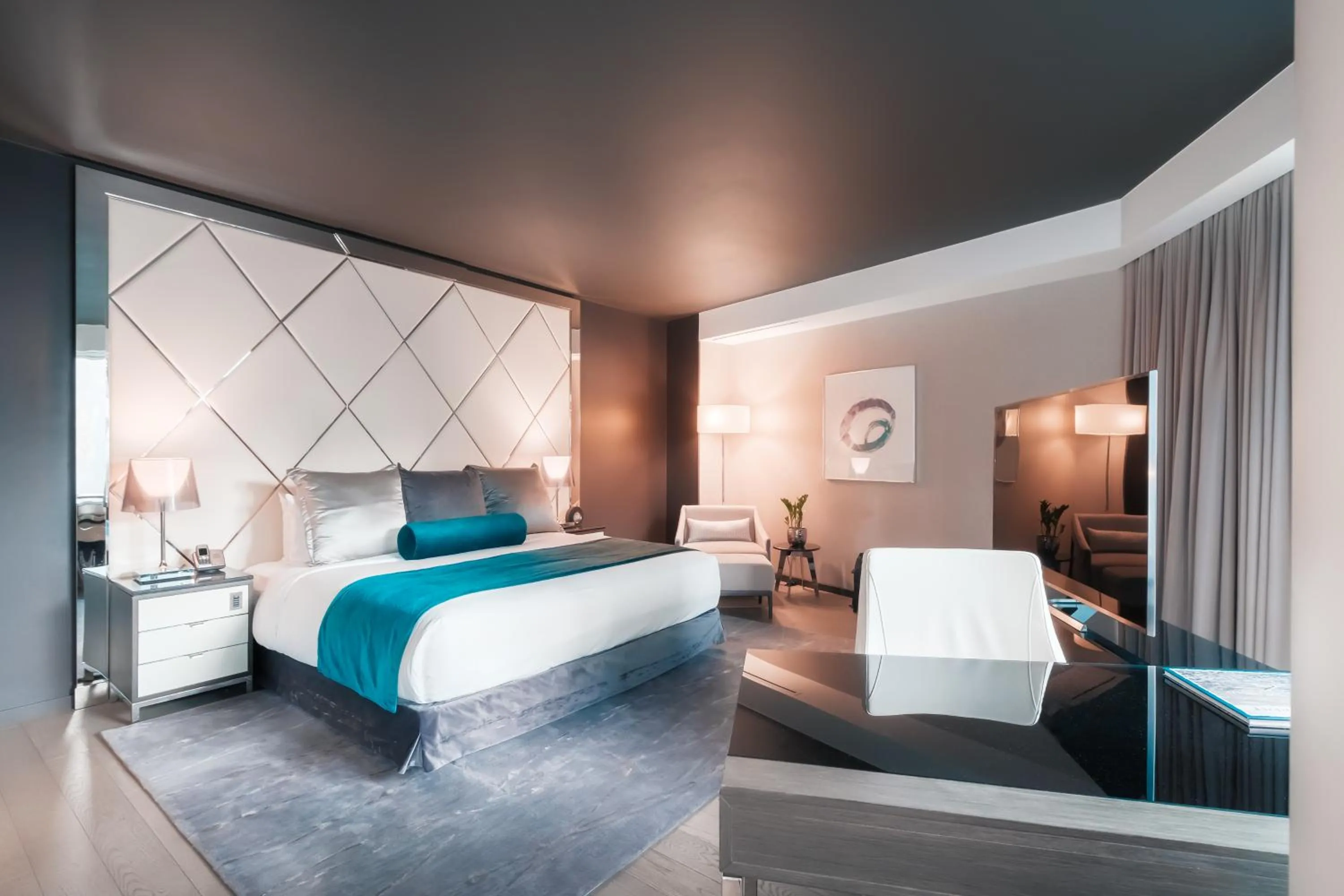 Photo of the whole room, Bed in Paradox Vancouver