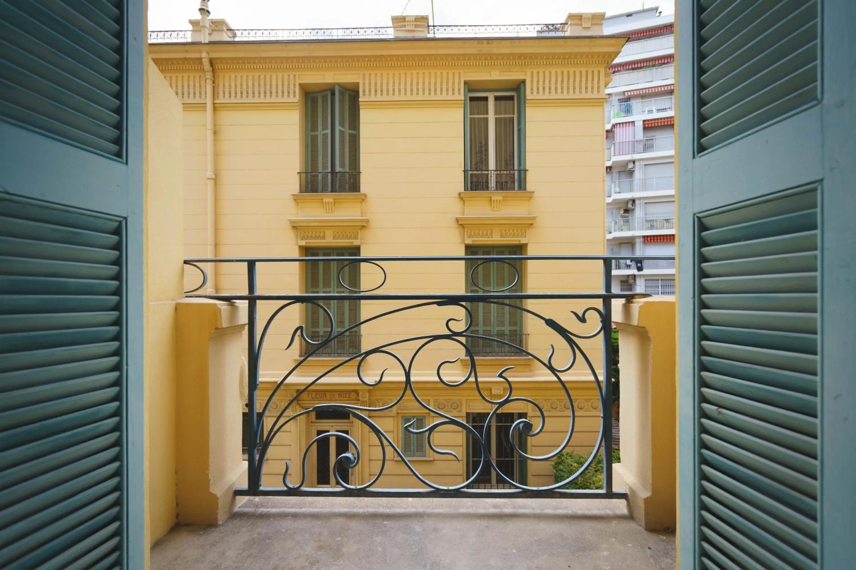 Balcony/Terrace in Hotel Gounod Fully Renovated