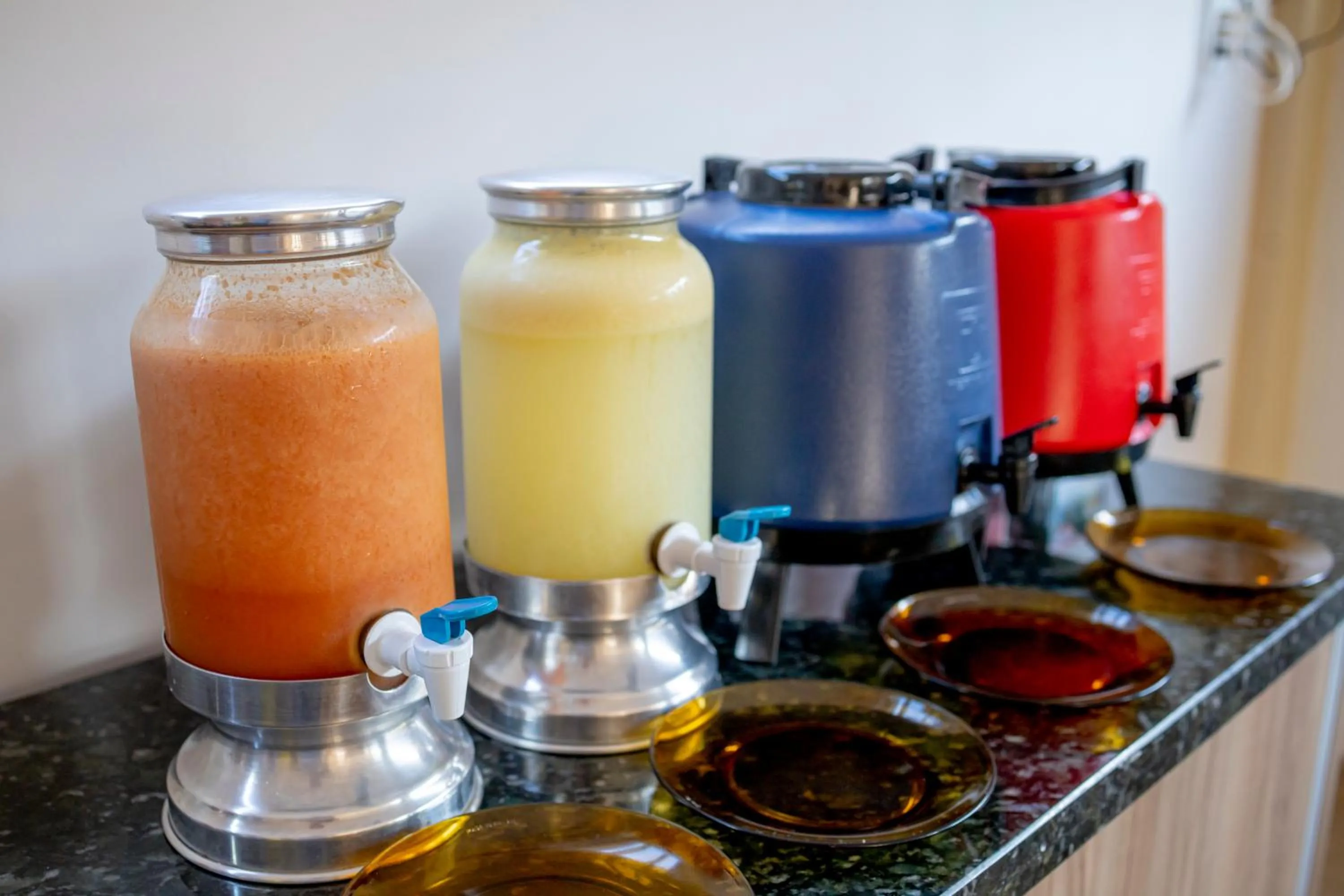 Buffet breakfast in Pousada Recanto das Caldas