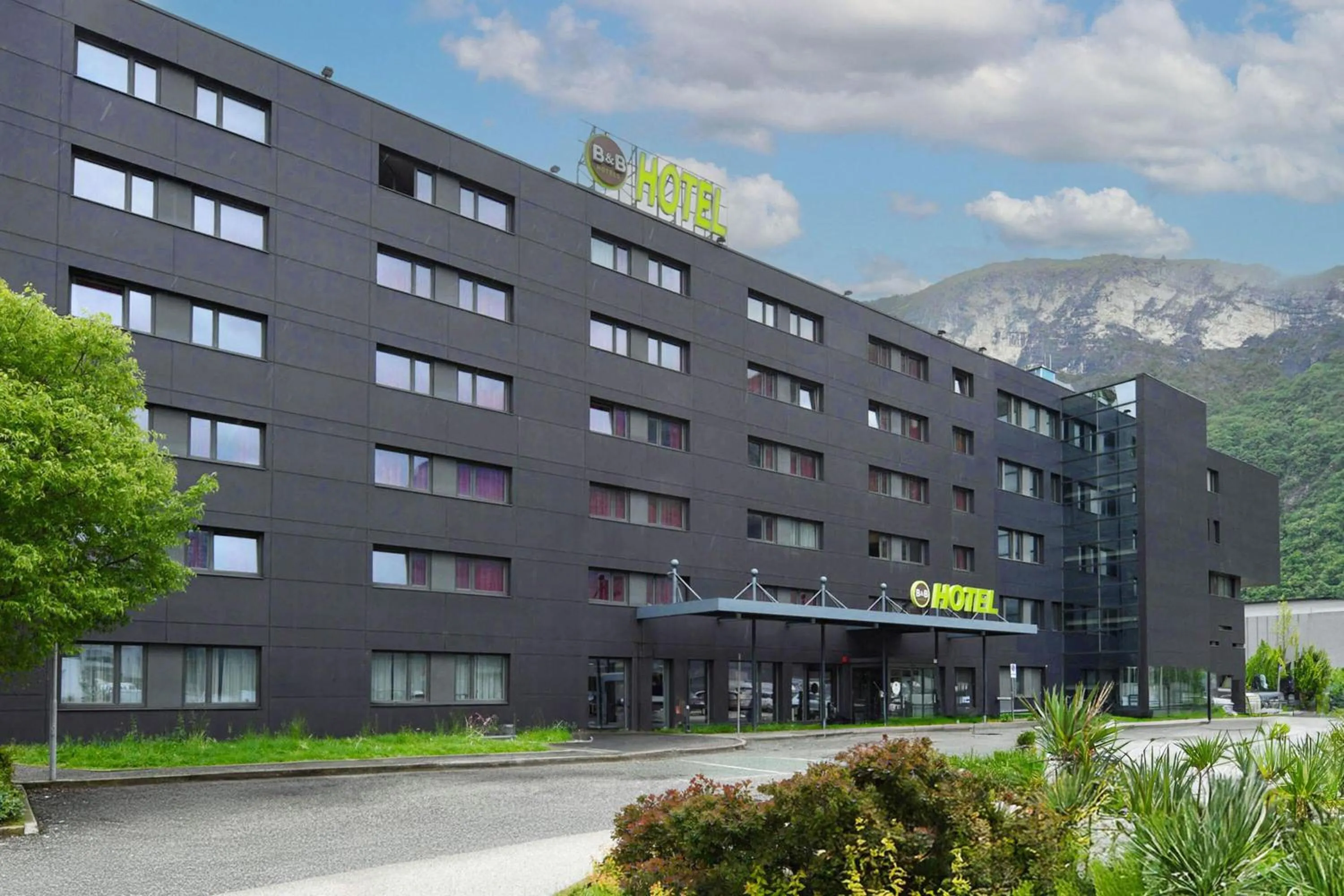 Property building in B&B Hotel Trento