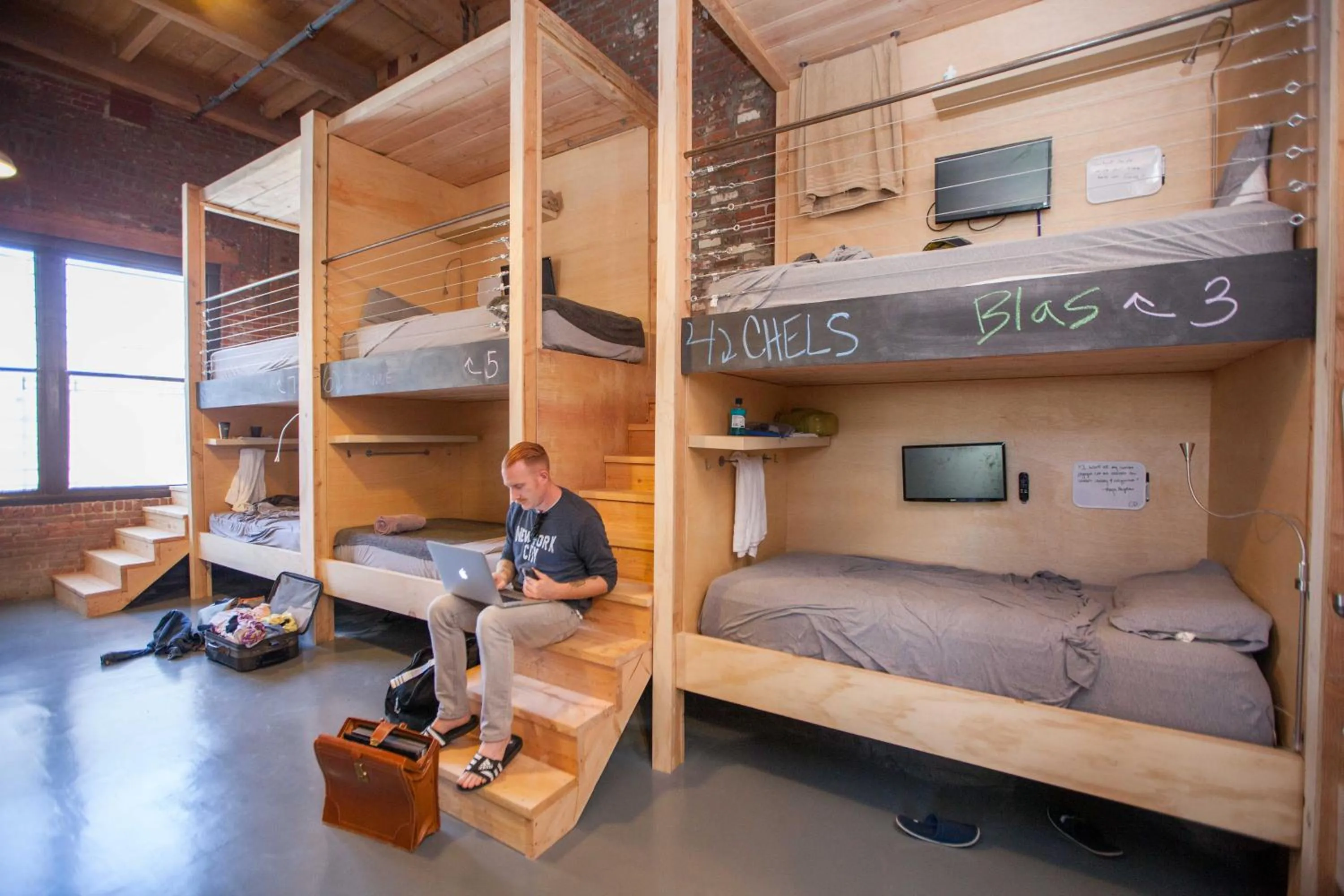 People, Bed in PodShare DTLA
