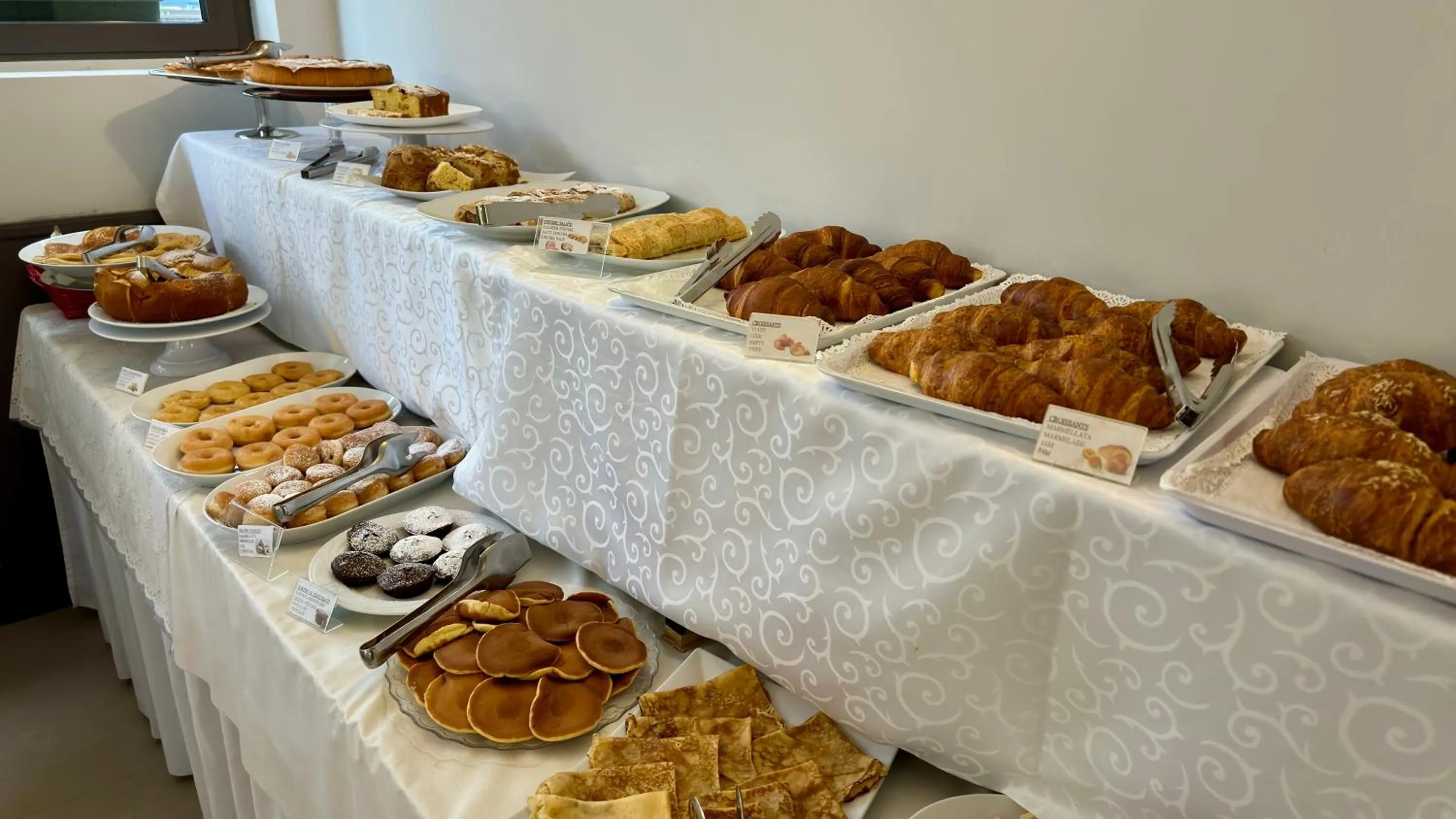 Breakfast in Hotel Royal