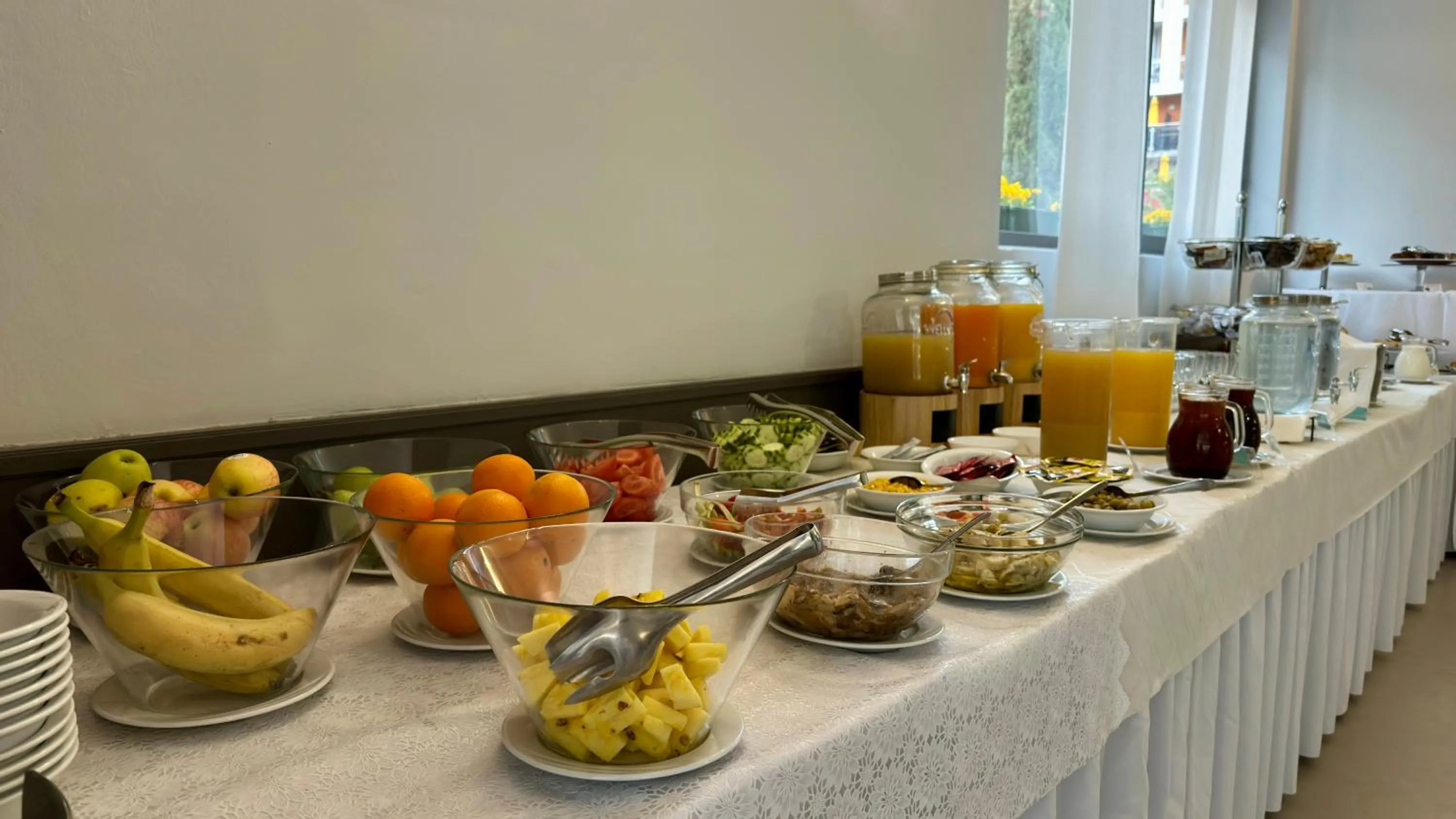 Breakfast in Hotel Royal