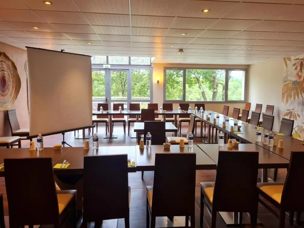 Hotel Alicia Auray Le Bono