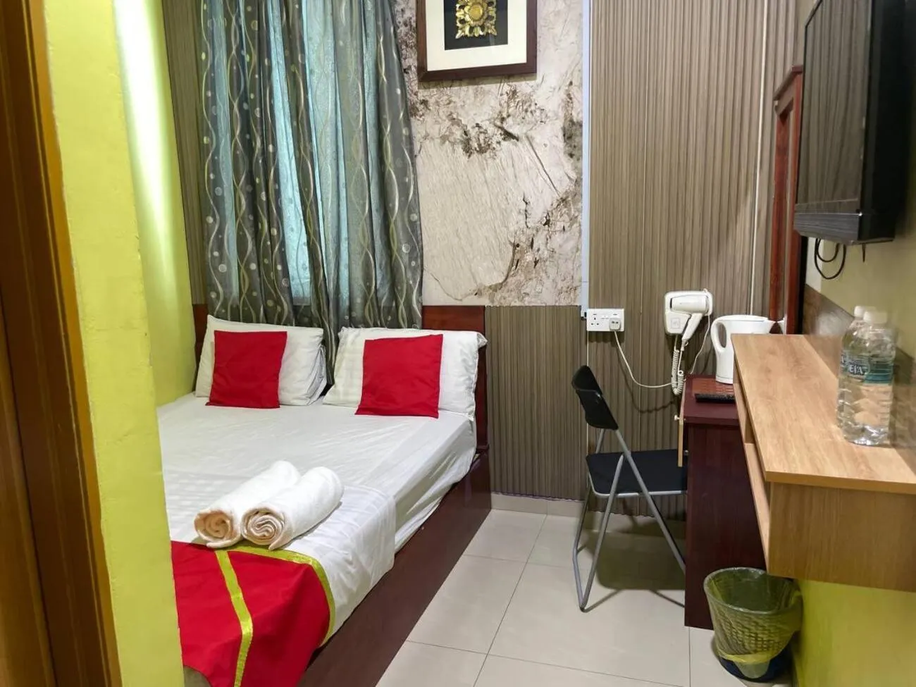 Bed in Saujana City Hotel