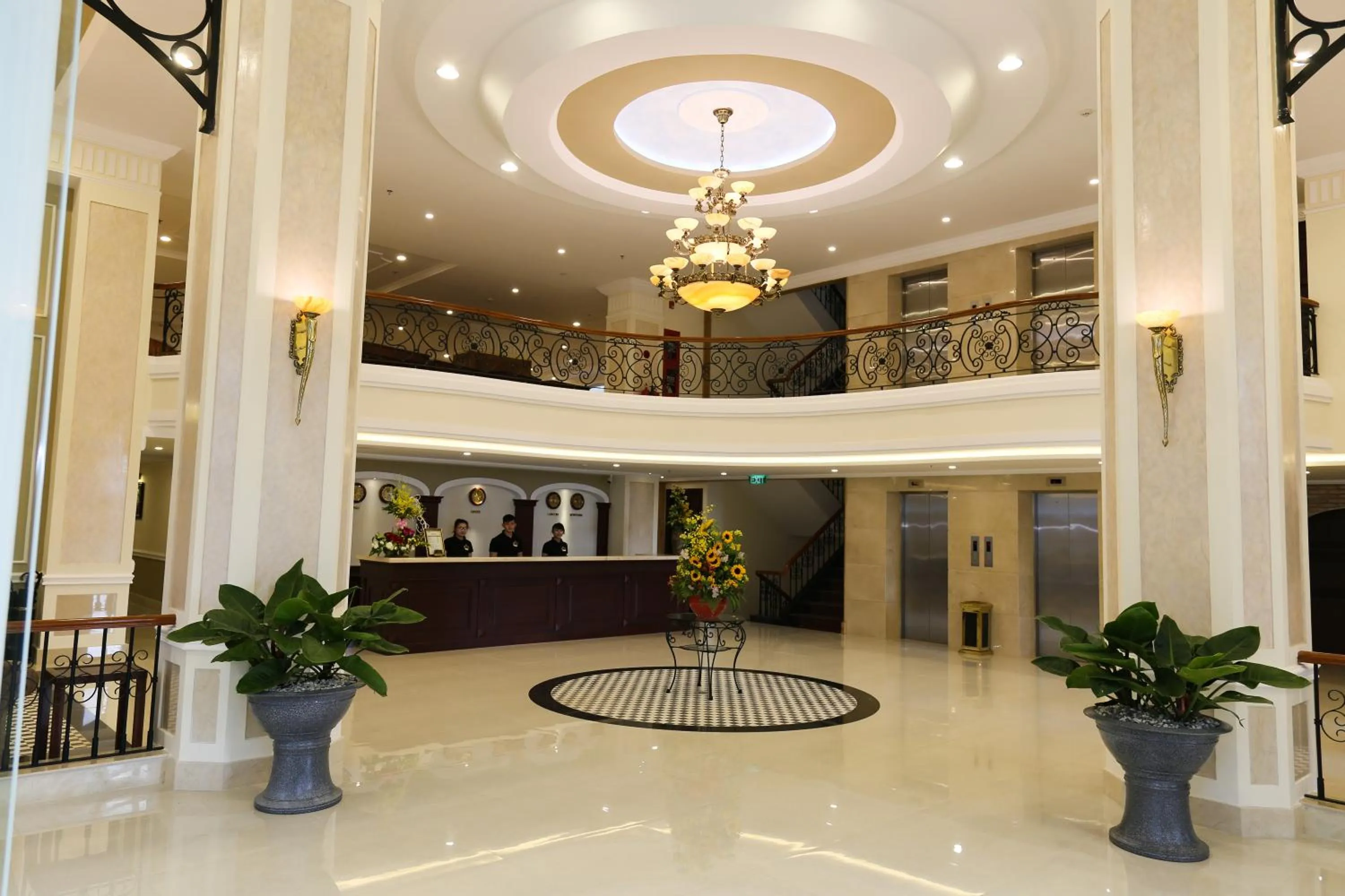 Lobby or reception in Iris Dalat Hotel