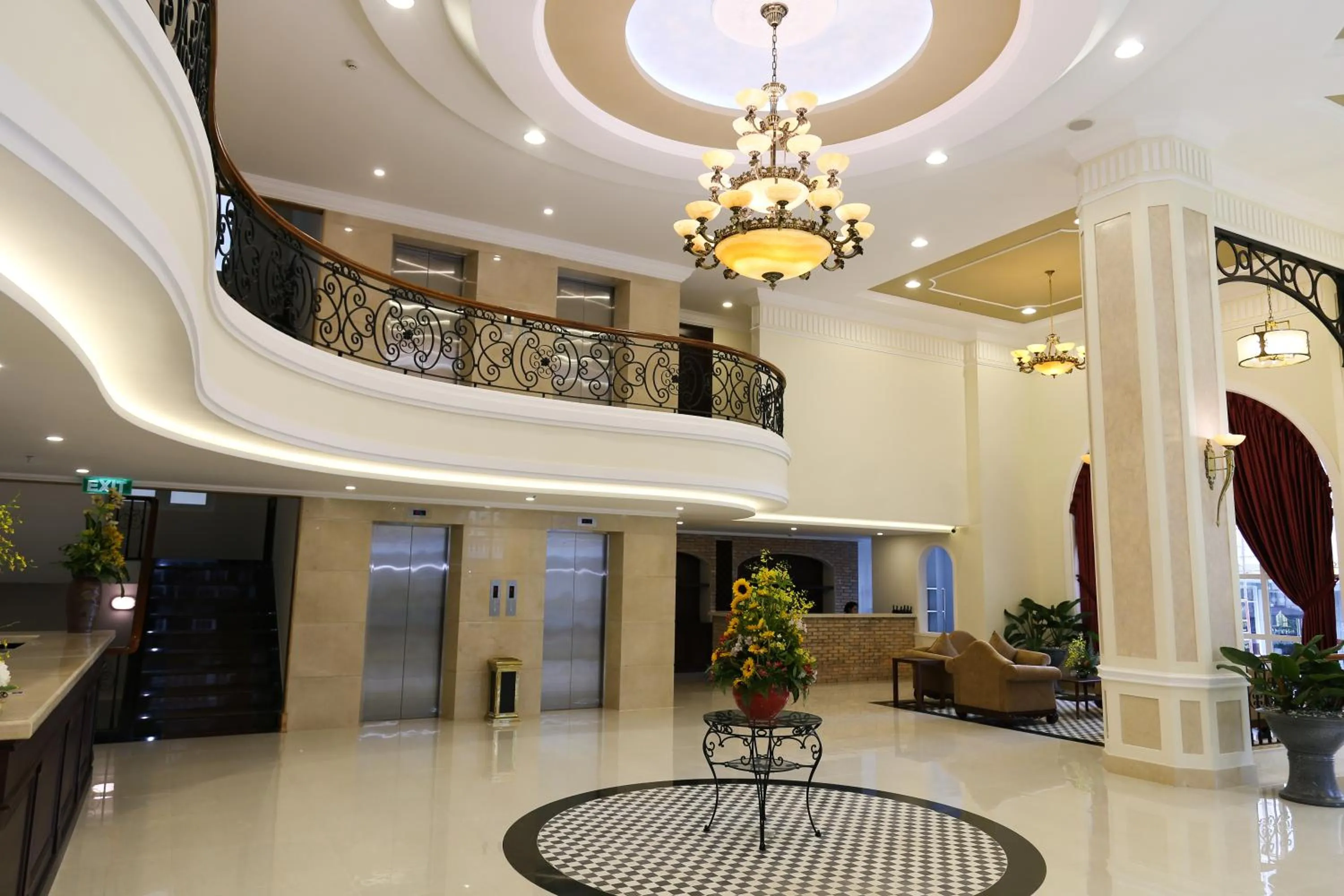Lobby or reception in Iris Dalat Hotel