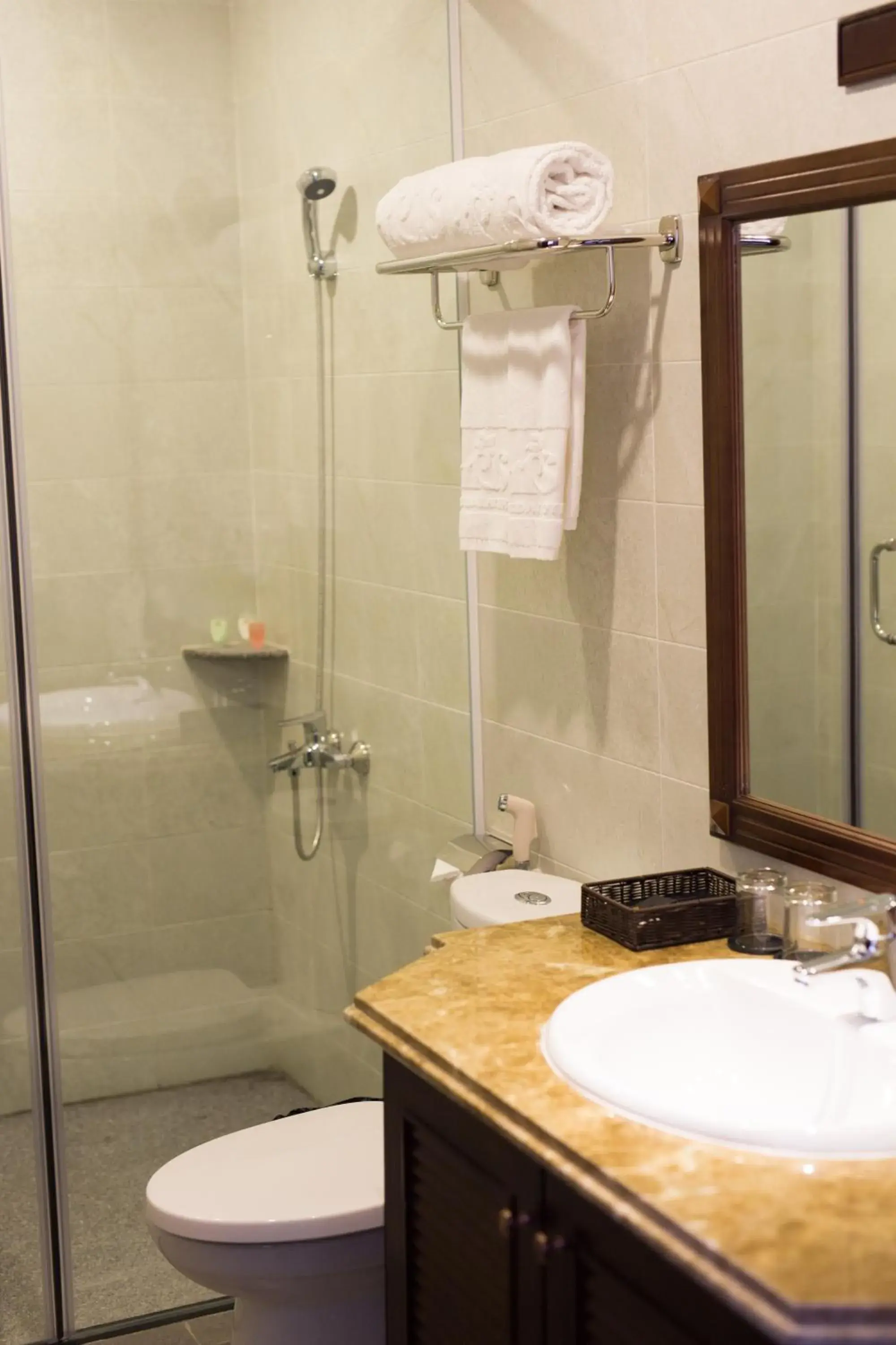 Standard King Room in Iris Dalat Hotel Standard King Room in Iris Dalat Hotel