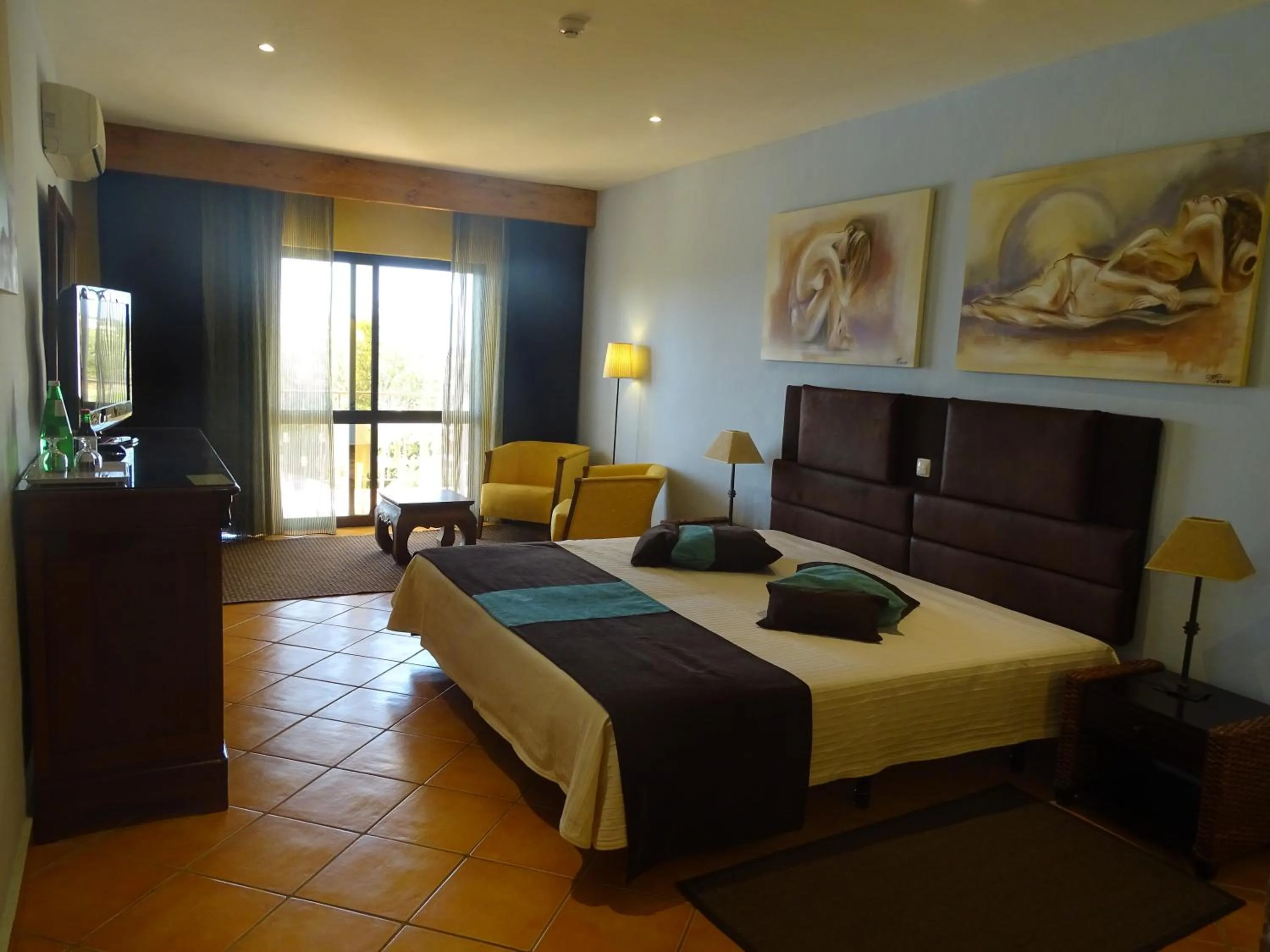 Bedroom, Bed in Luzmar Villas