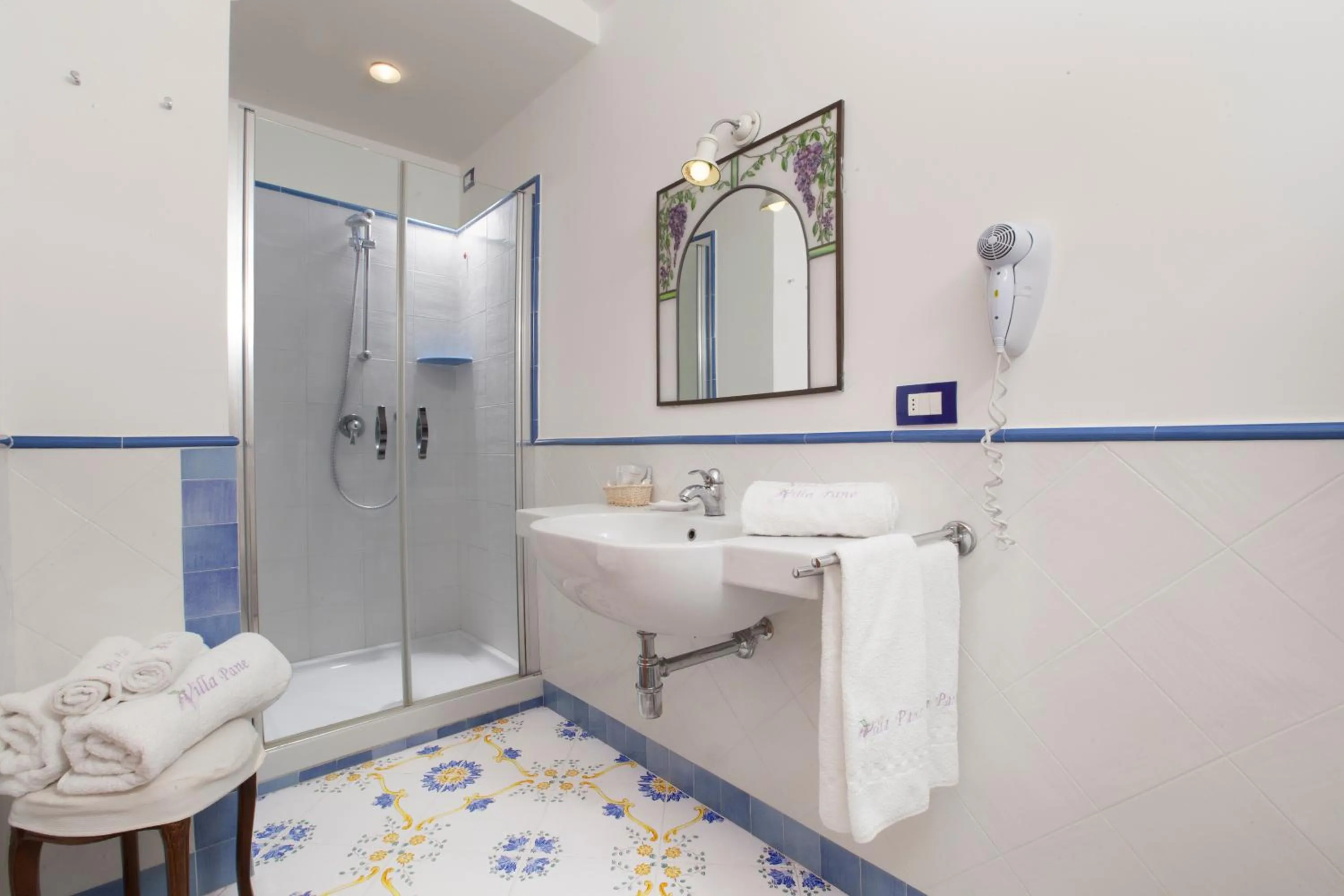 Bathroom in Villa Pane Resort