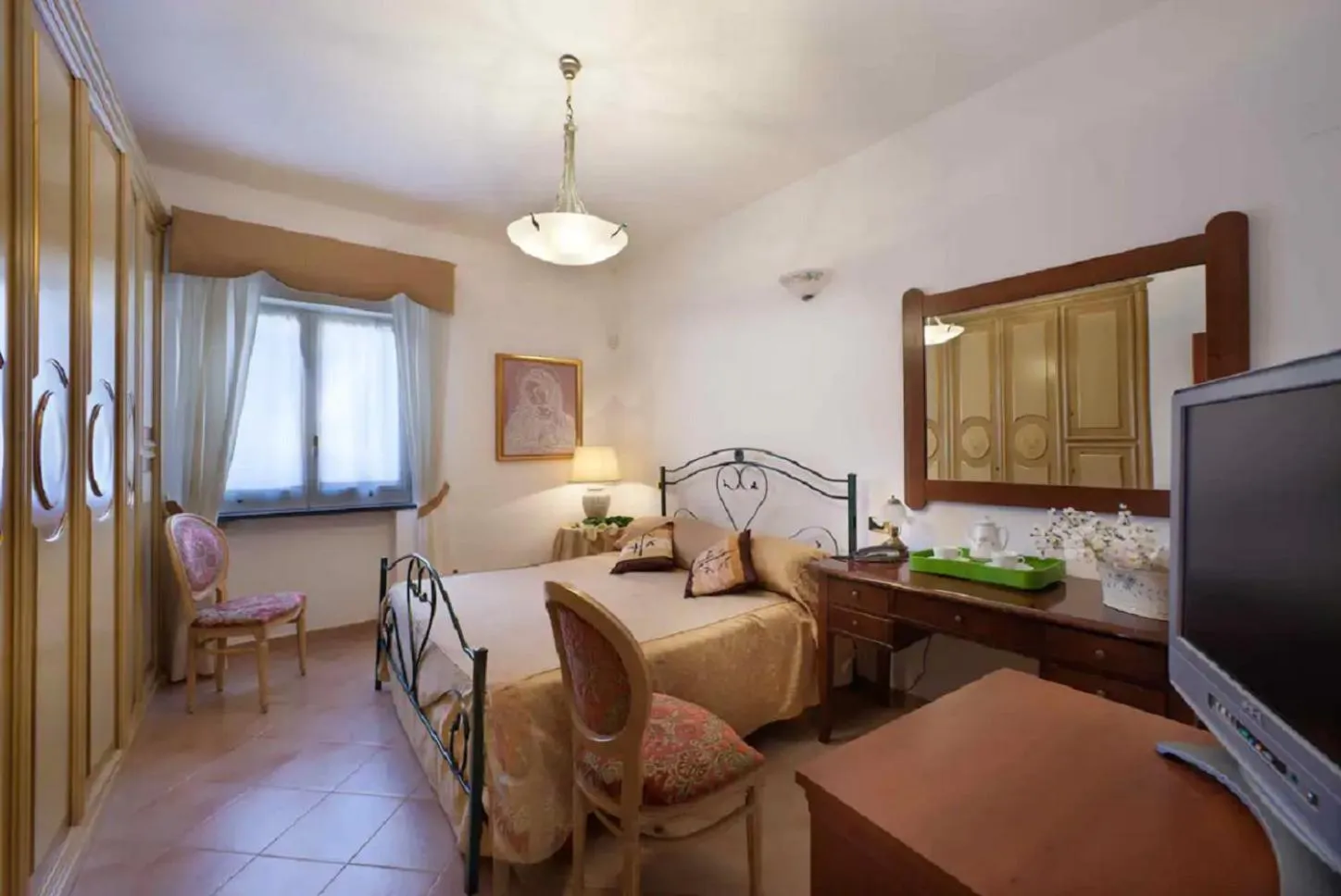 Photo of the whole room in Villa Pane Resort