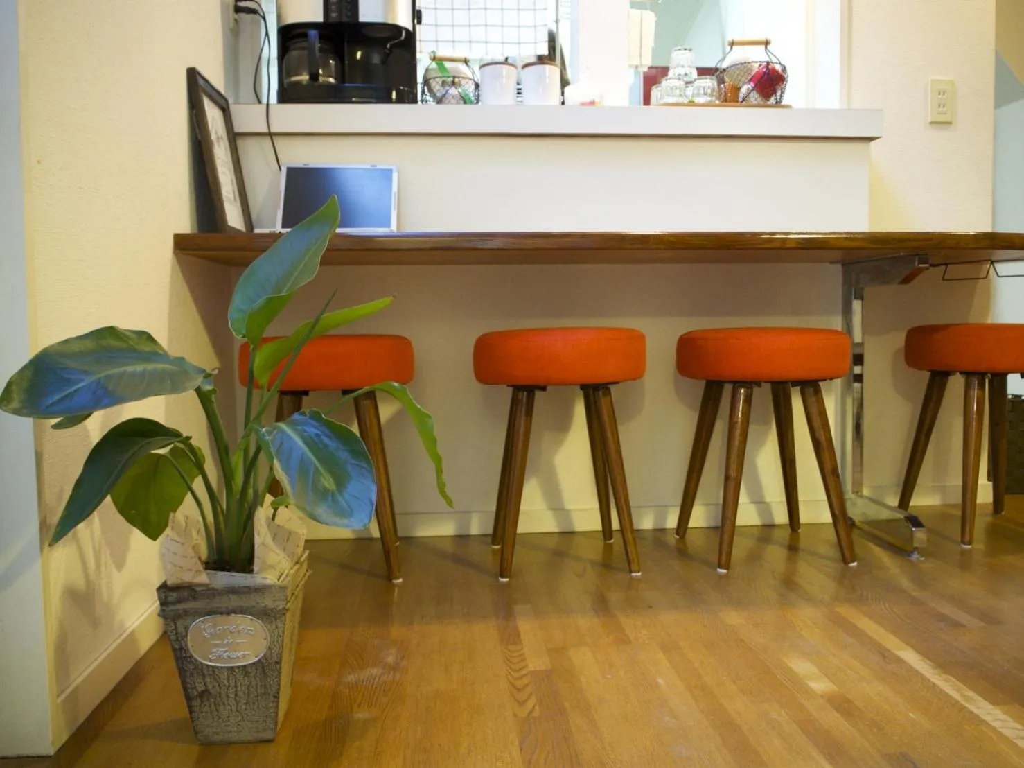 Restaurant/places to eat in Guesthouse Ten-roku - Female Only