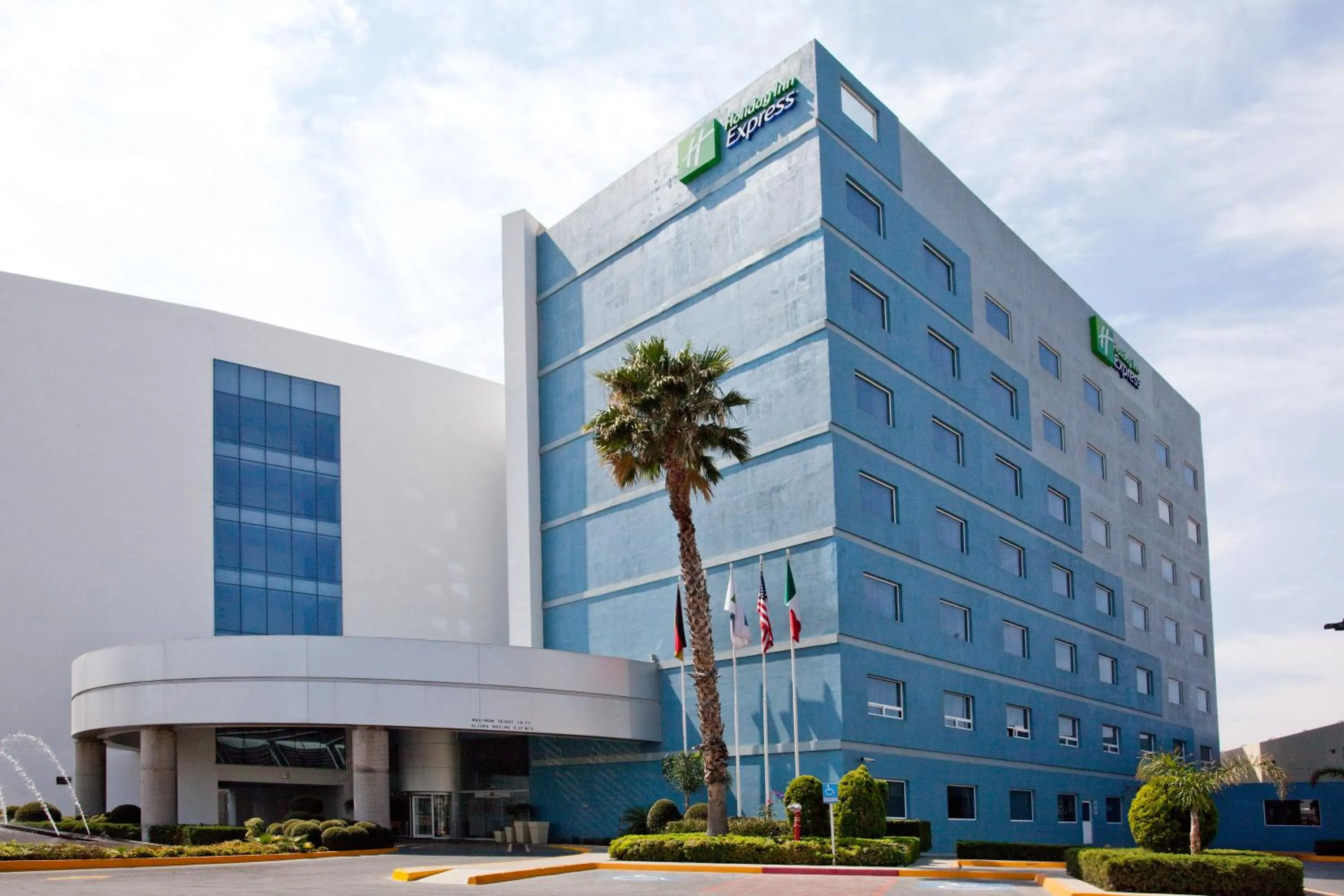 Property building in Holiday Inn Express San Luis Potosí by IHG