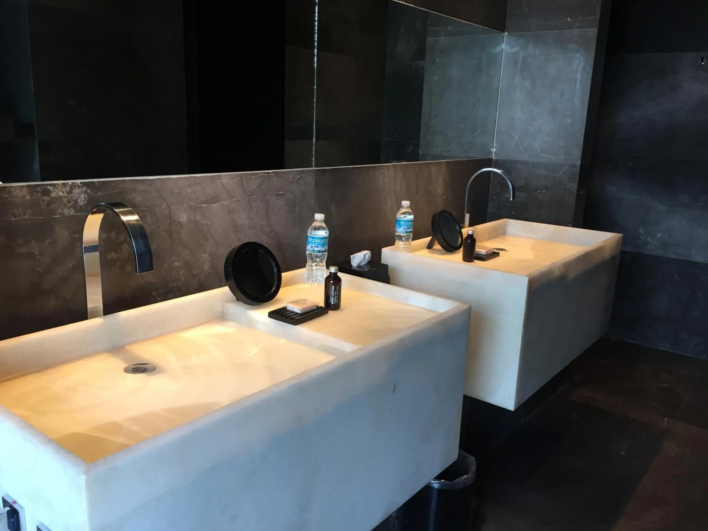 Bathroom in Habita Monterrey, a Member of Design Hotels