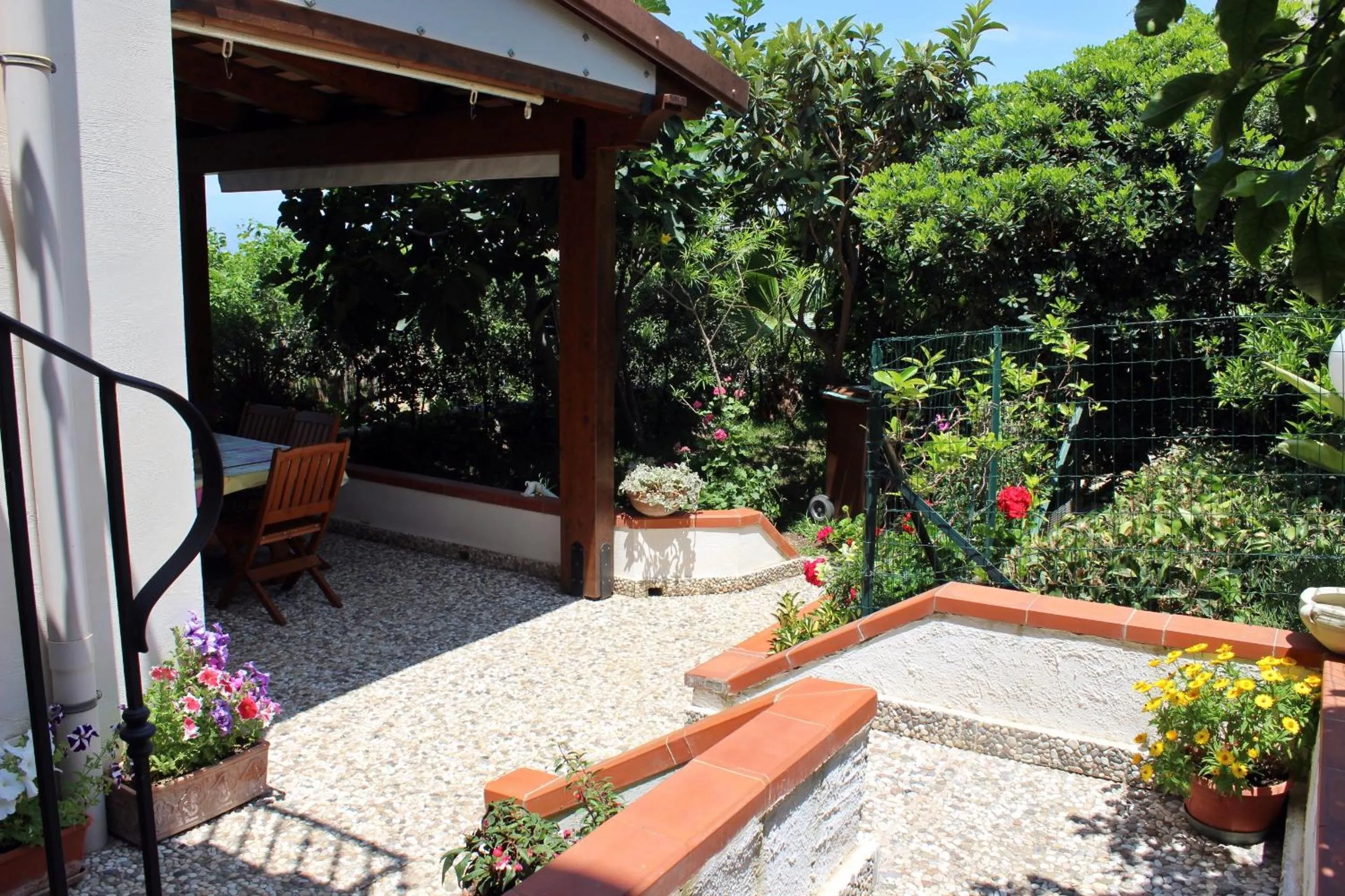 Patio in Raggio di Sole Bed & Breakfast