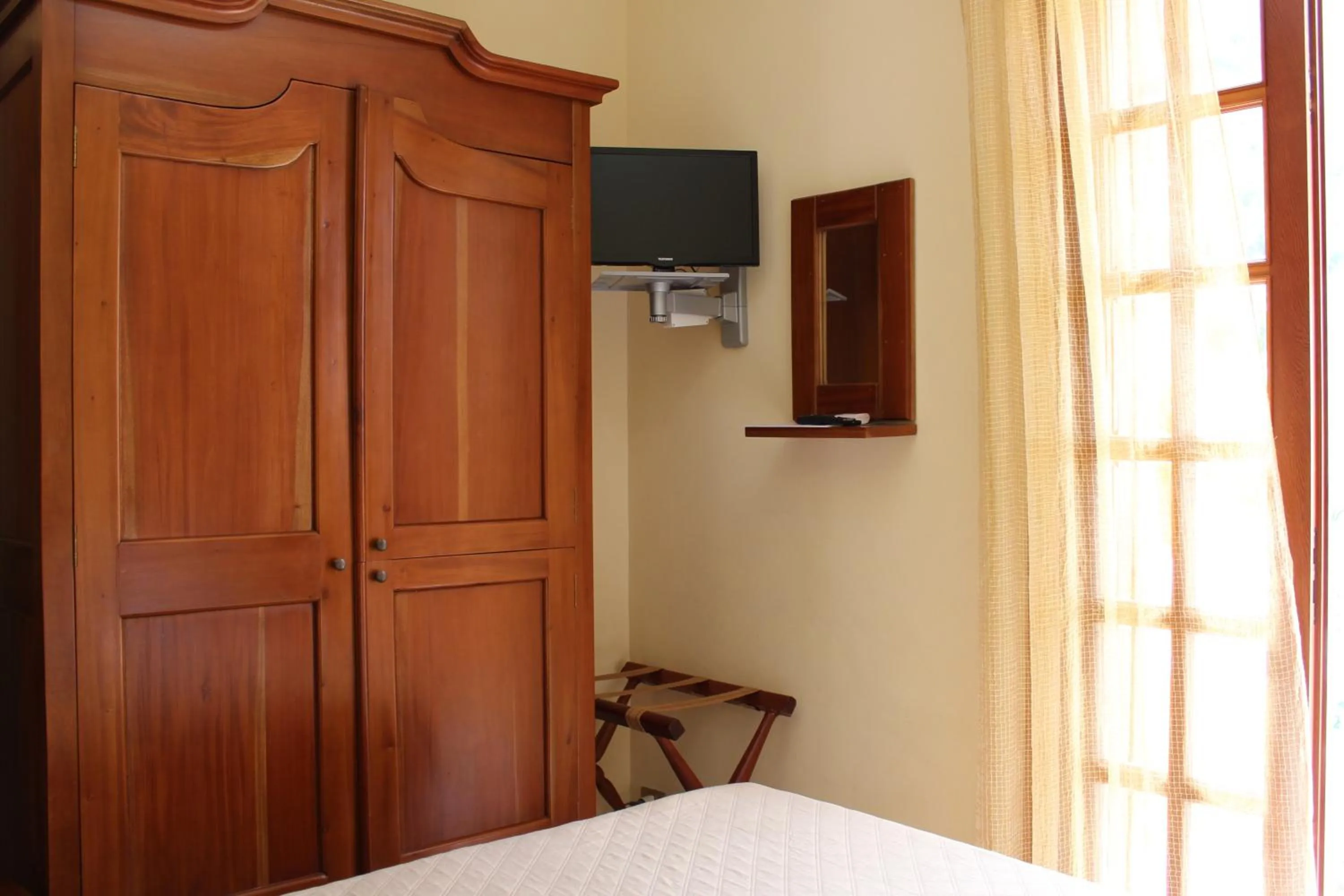 TV and multimedia, Bed in Raggio di Sole Bed & Breakfast